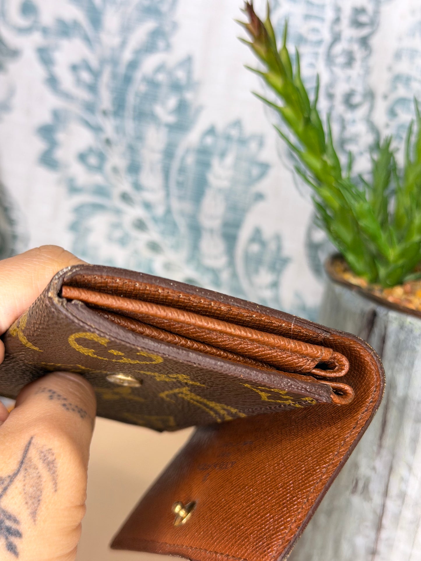 Louis Vuitton Porte Monnaie Plat Monogram Card Case #1