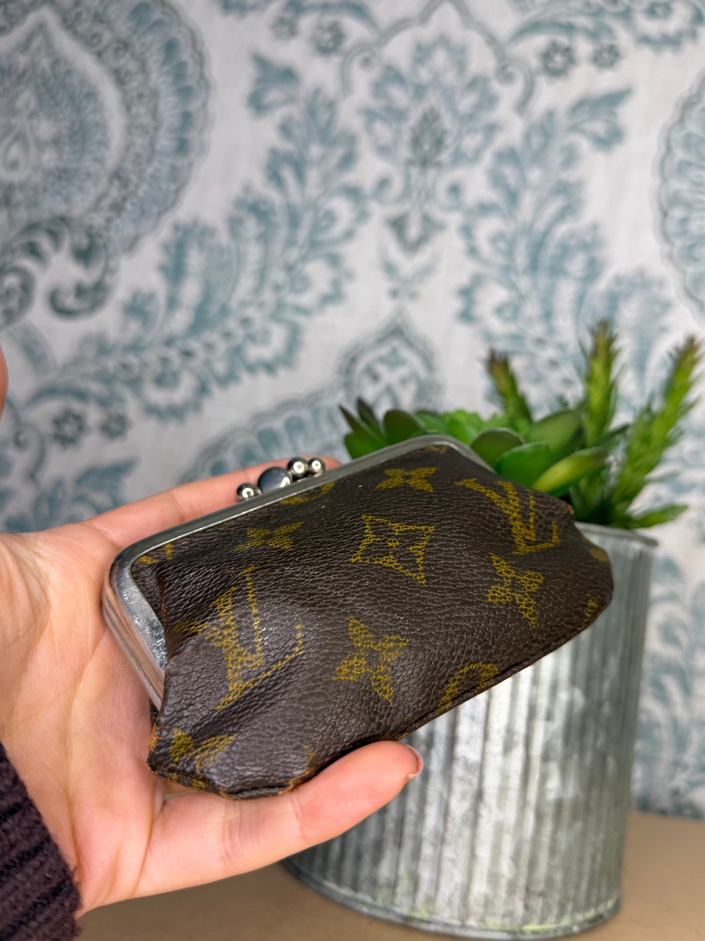 Louis Vuitton Saks Fifth Ave Kisslock Coin Purse