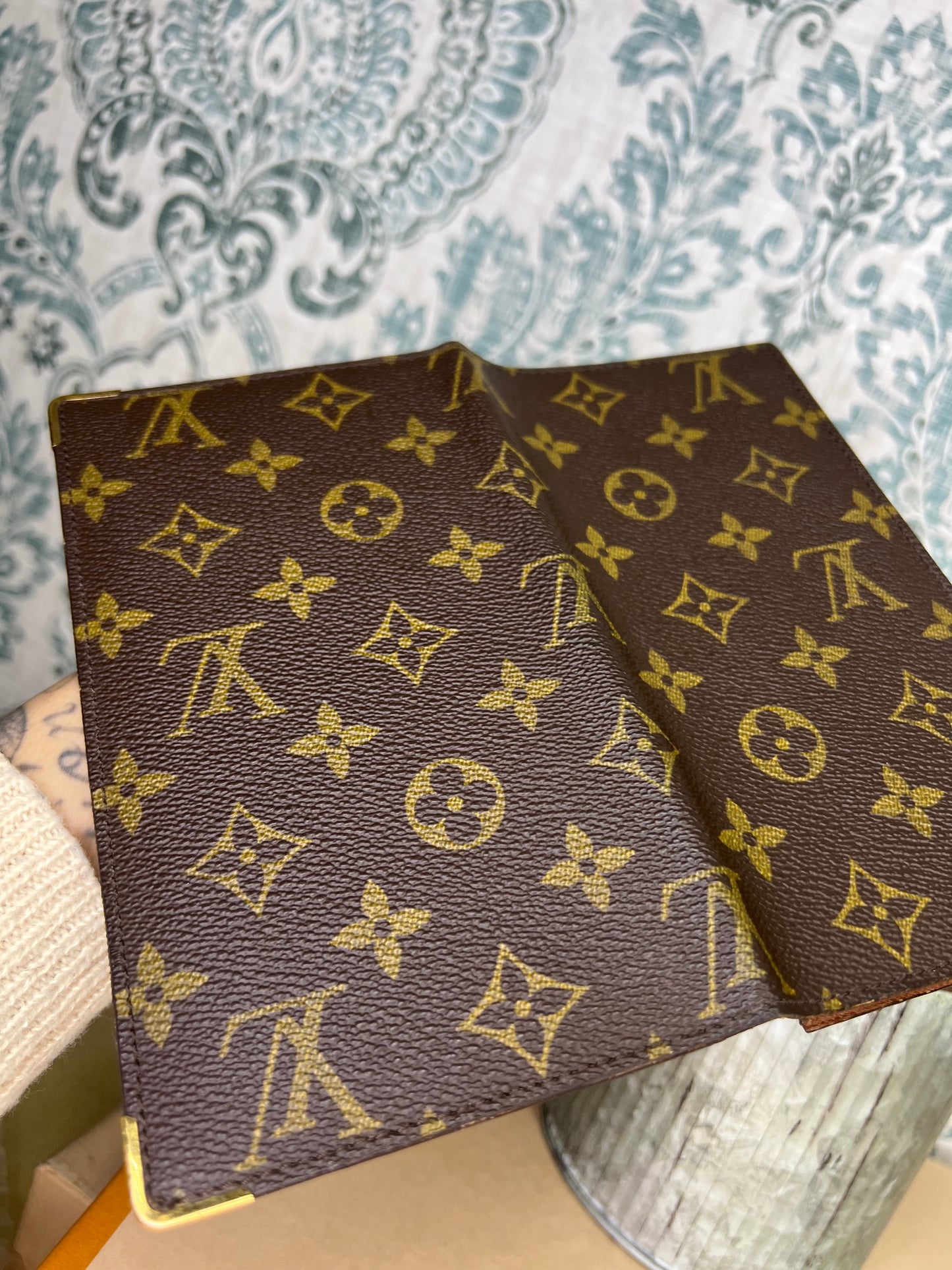 Louis Vuitton Monogram Vintage Vertical Wallet