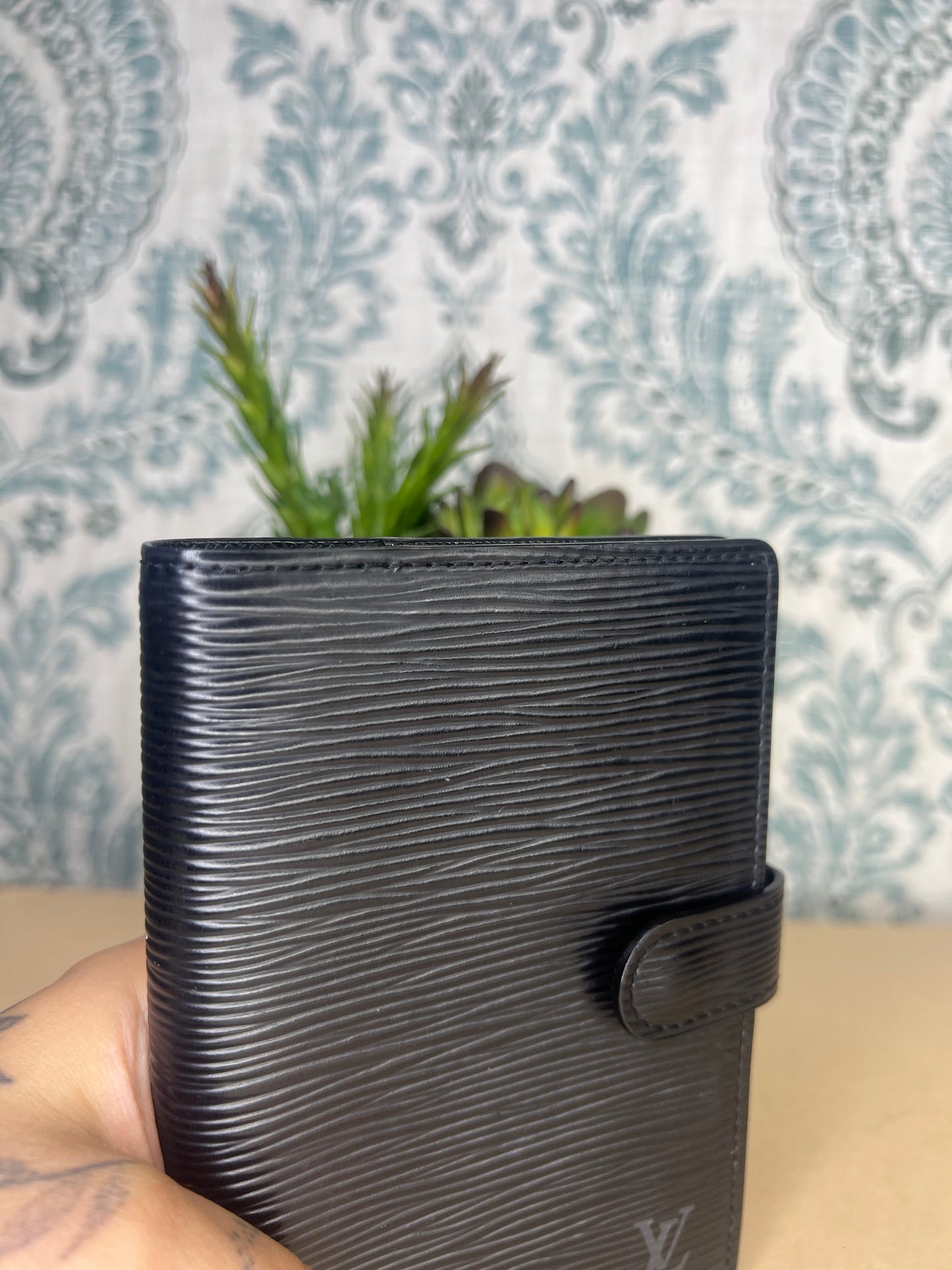 Louis Vuitton Black Epi Agenda PM