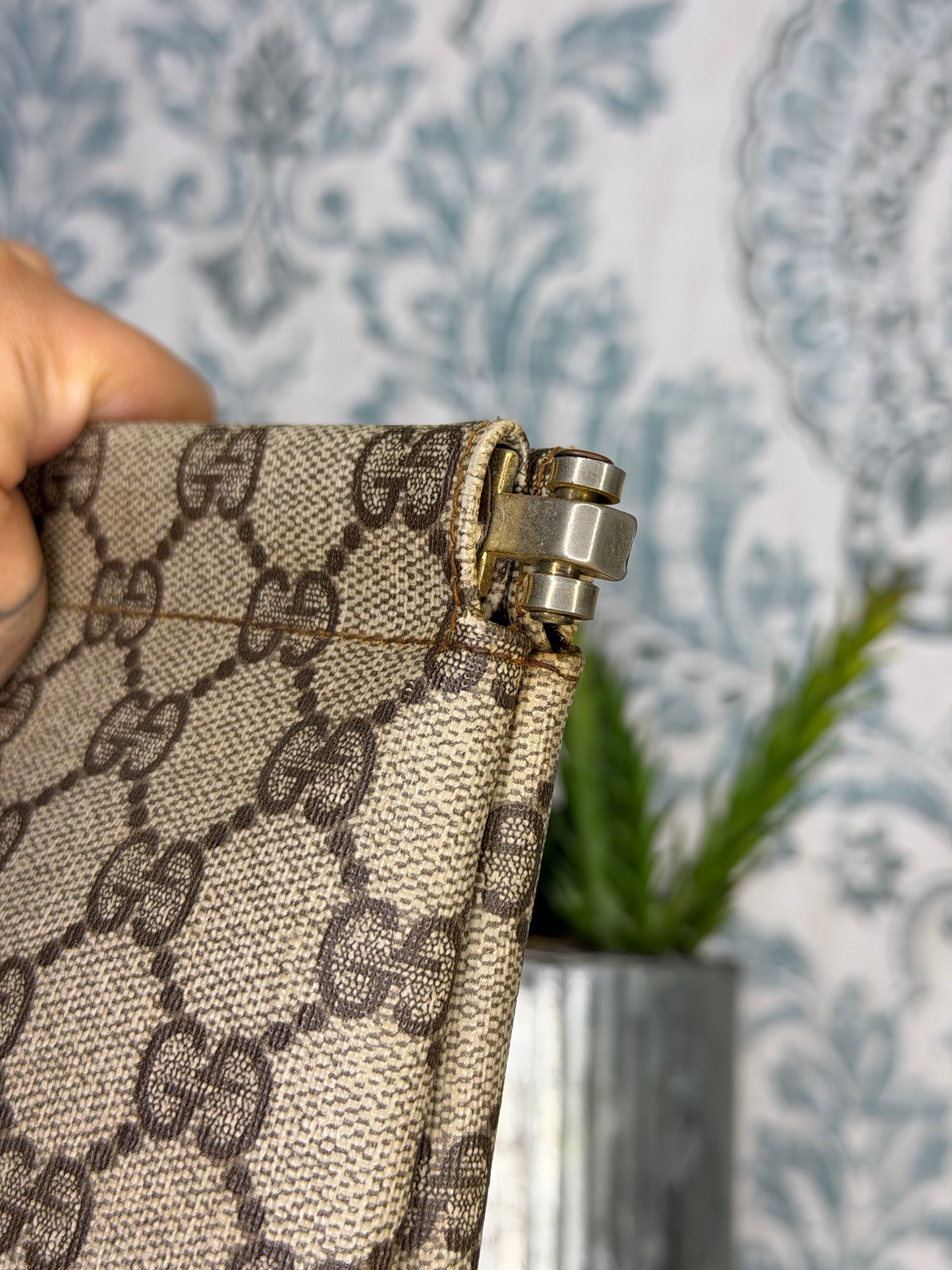 Gucci Supreme Brown Vintage Clutch