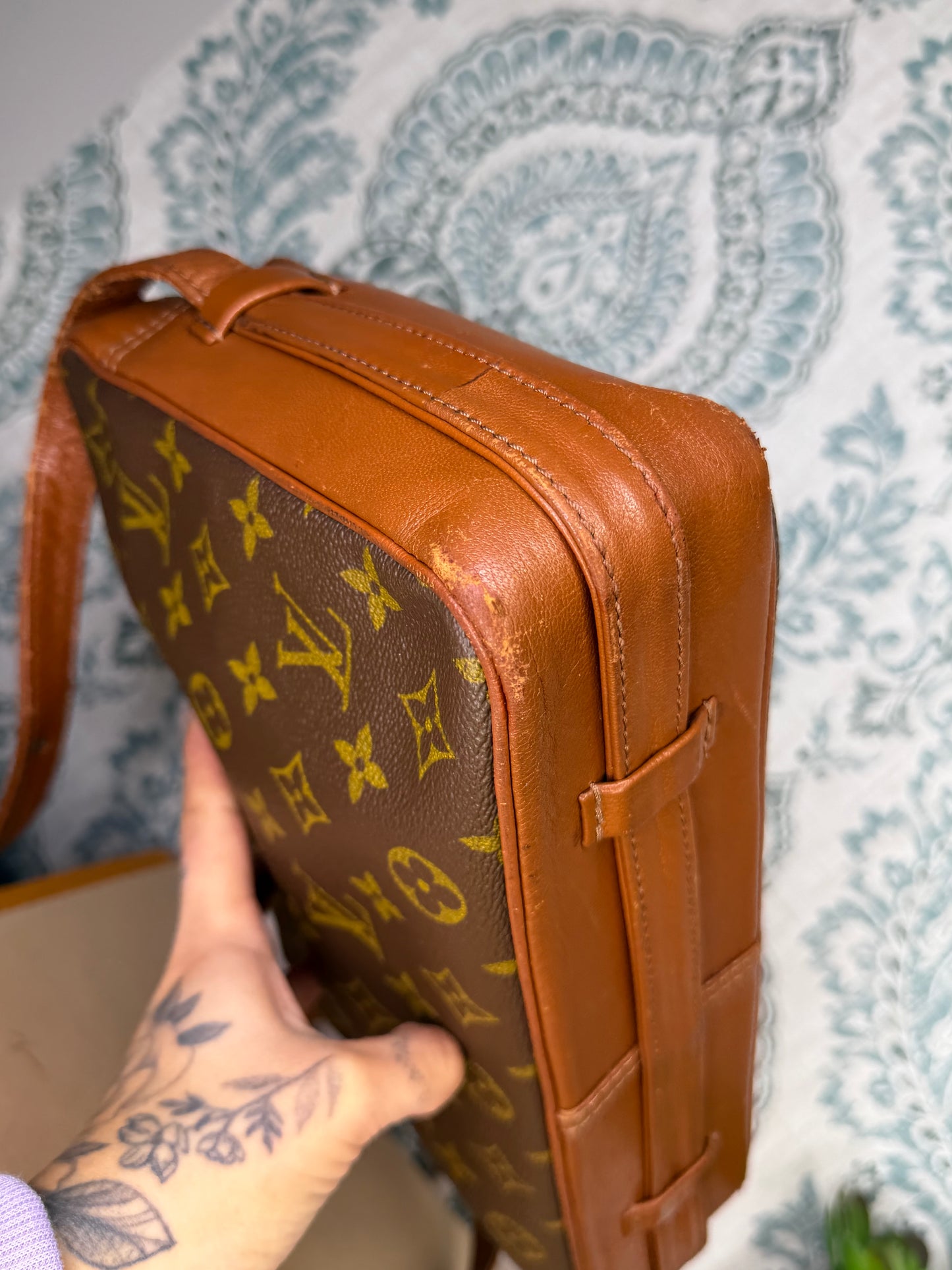 Louis Vuitton Sac Bandouliere 30 (needs new zipper)