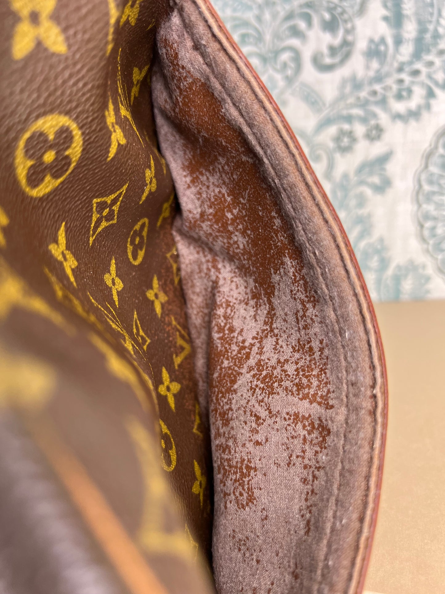 Louis Vuitton Senlis