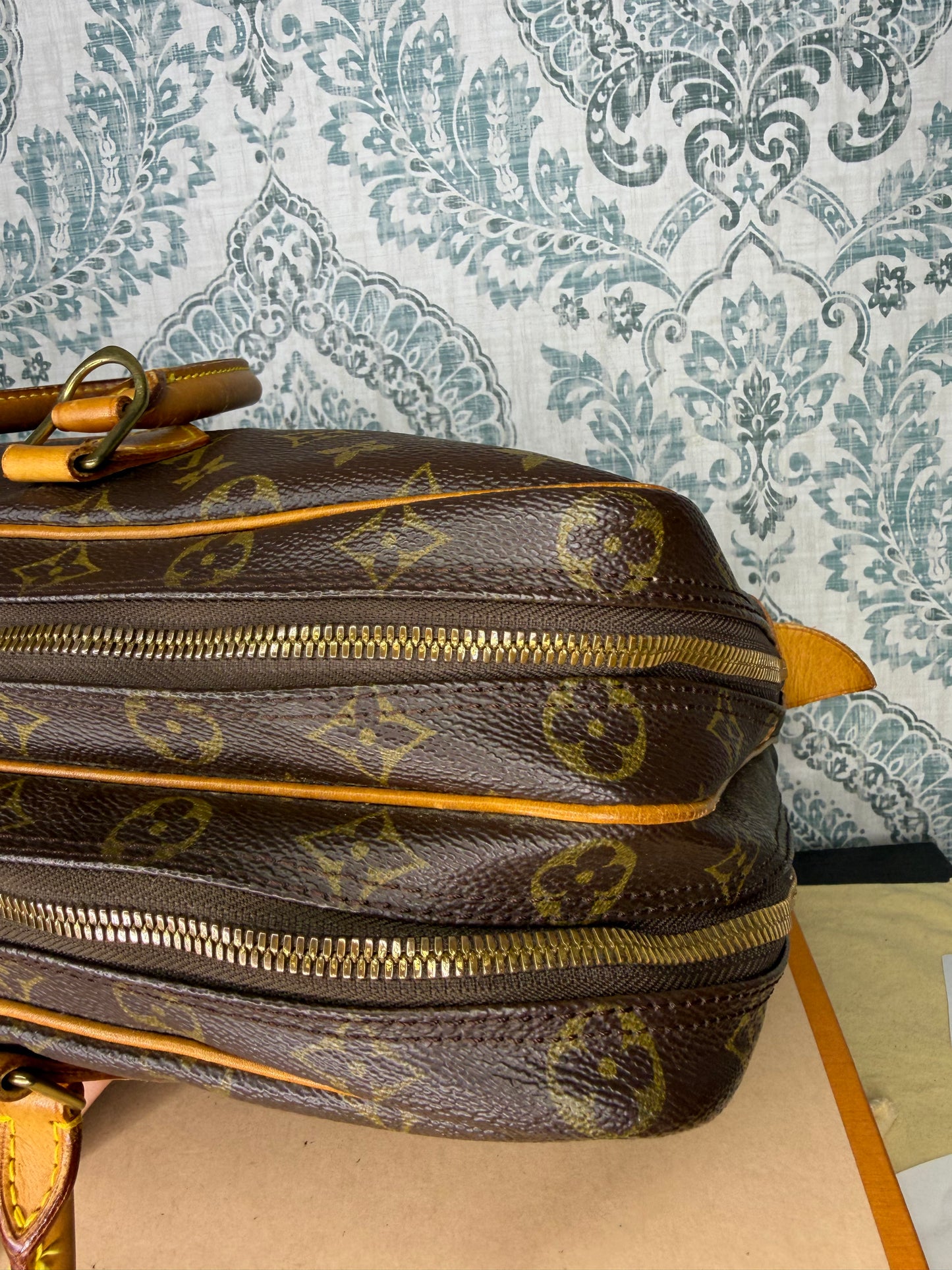 Louis Vuitton Porte Documents Voyage GM
