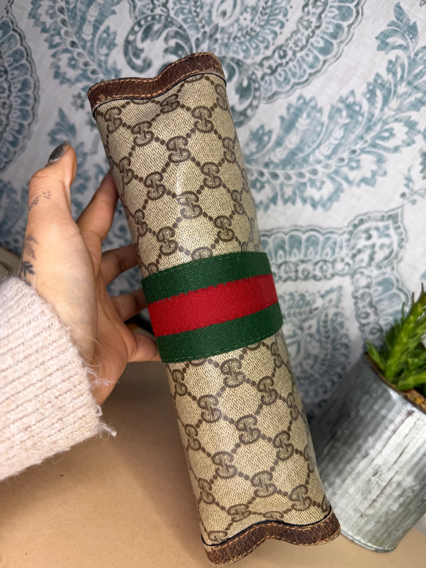 Gucci Supreme Sherry Line Clutch (Accessory Collection)
