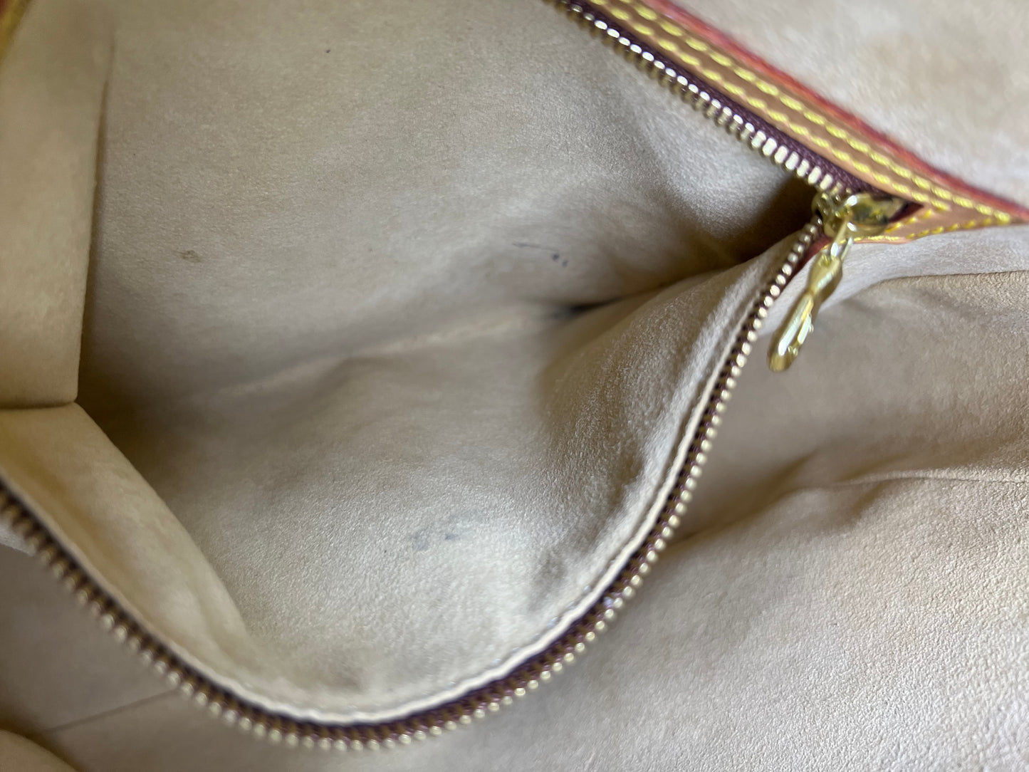 Louis Vuitton Looping GM