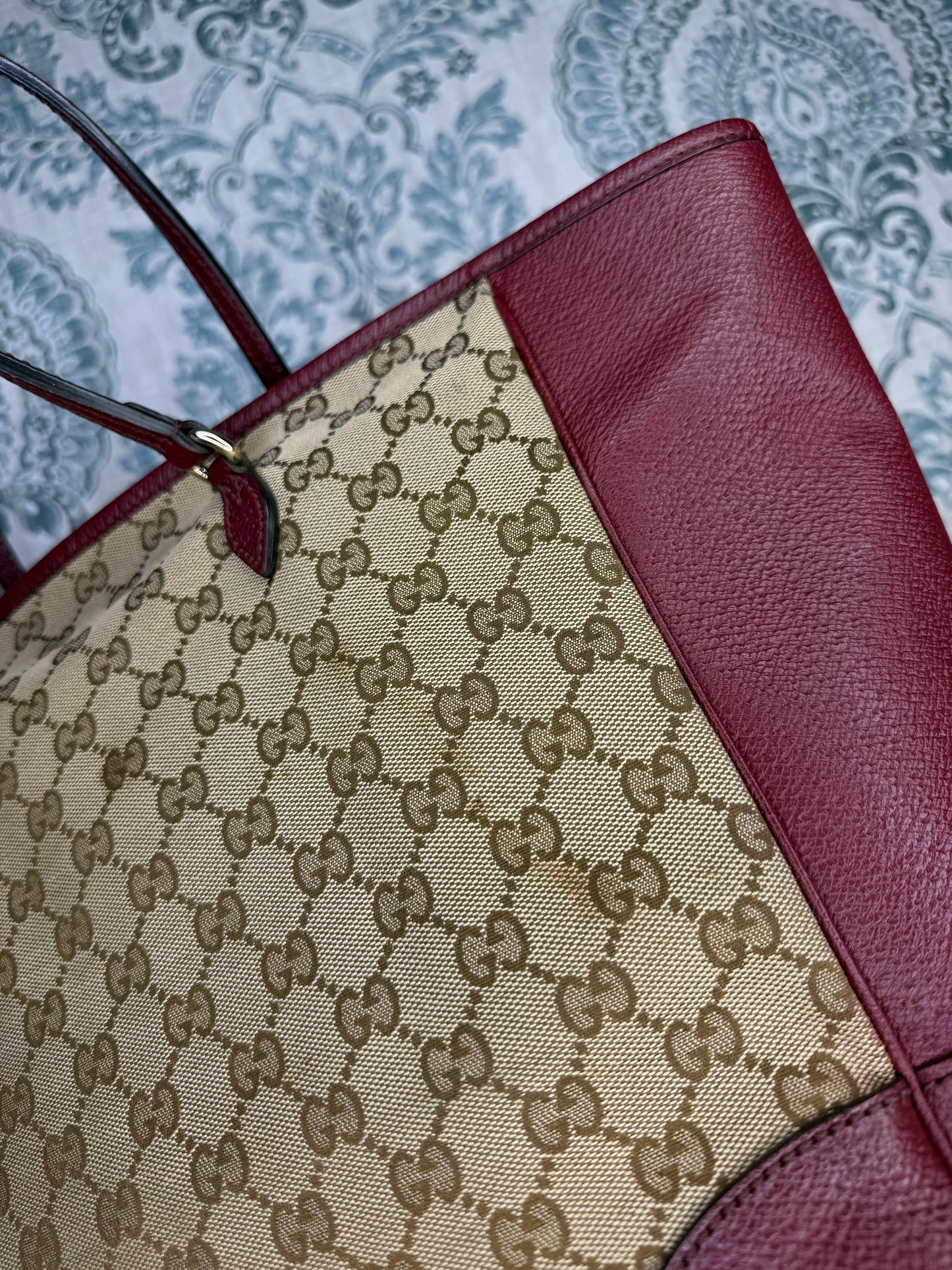 Gucci Medium Bree Zippered Tote
