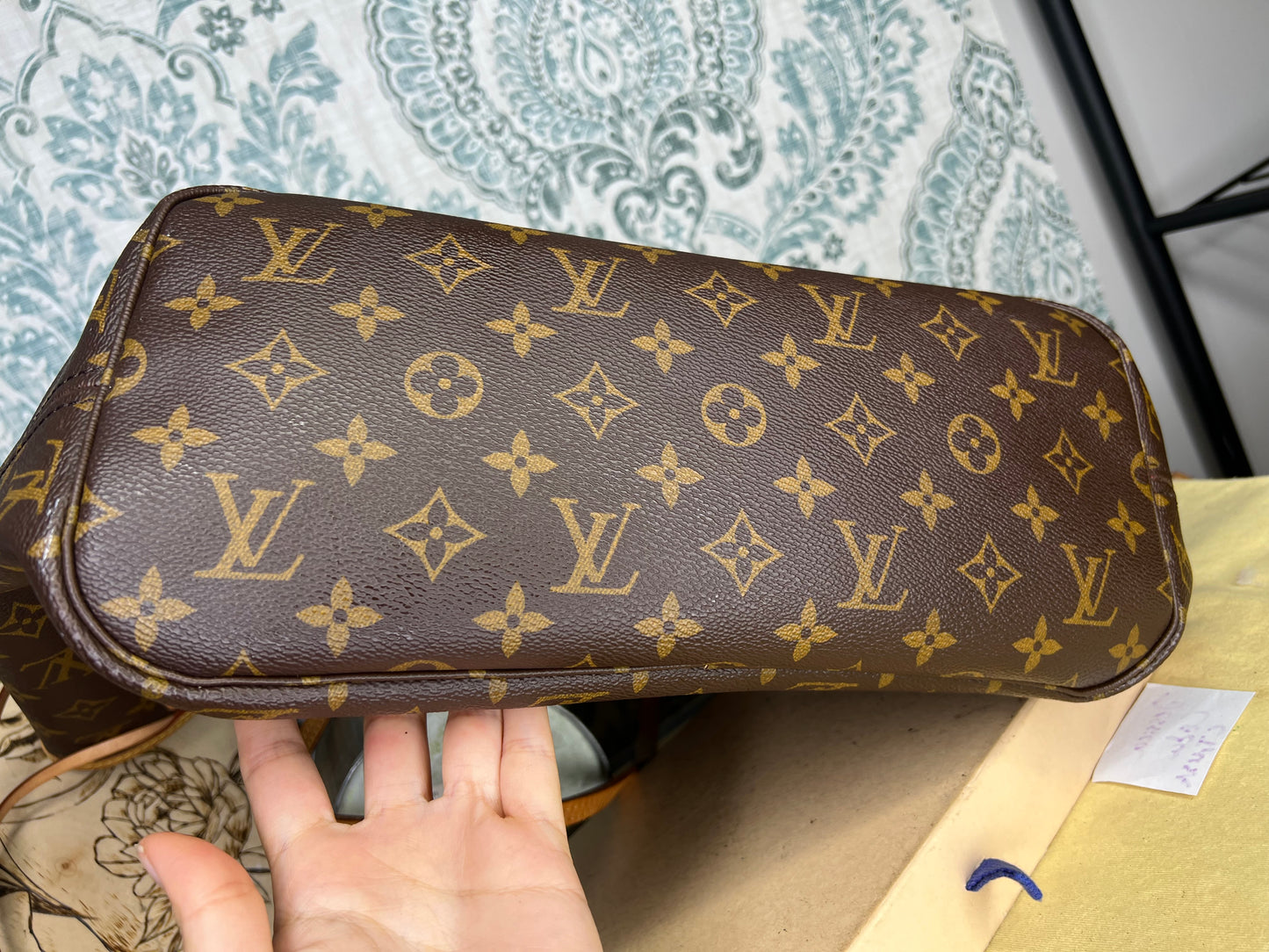 Neverfull MM Cherry Red