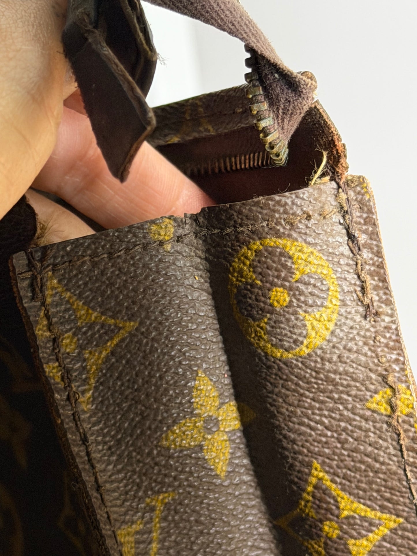 Louis Vuitton Monogram Toiletry 26 (damaged/project)
