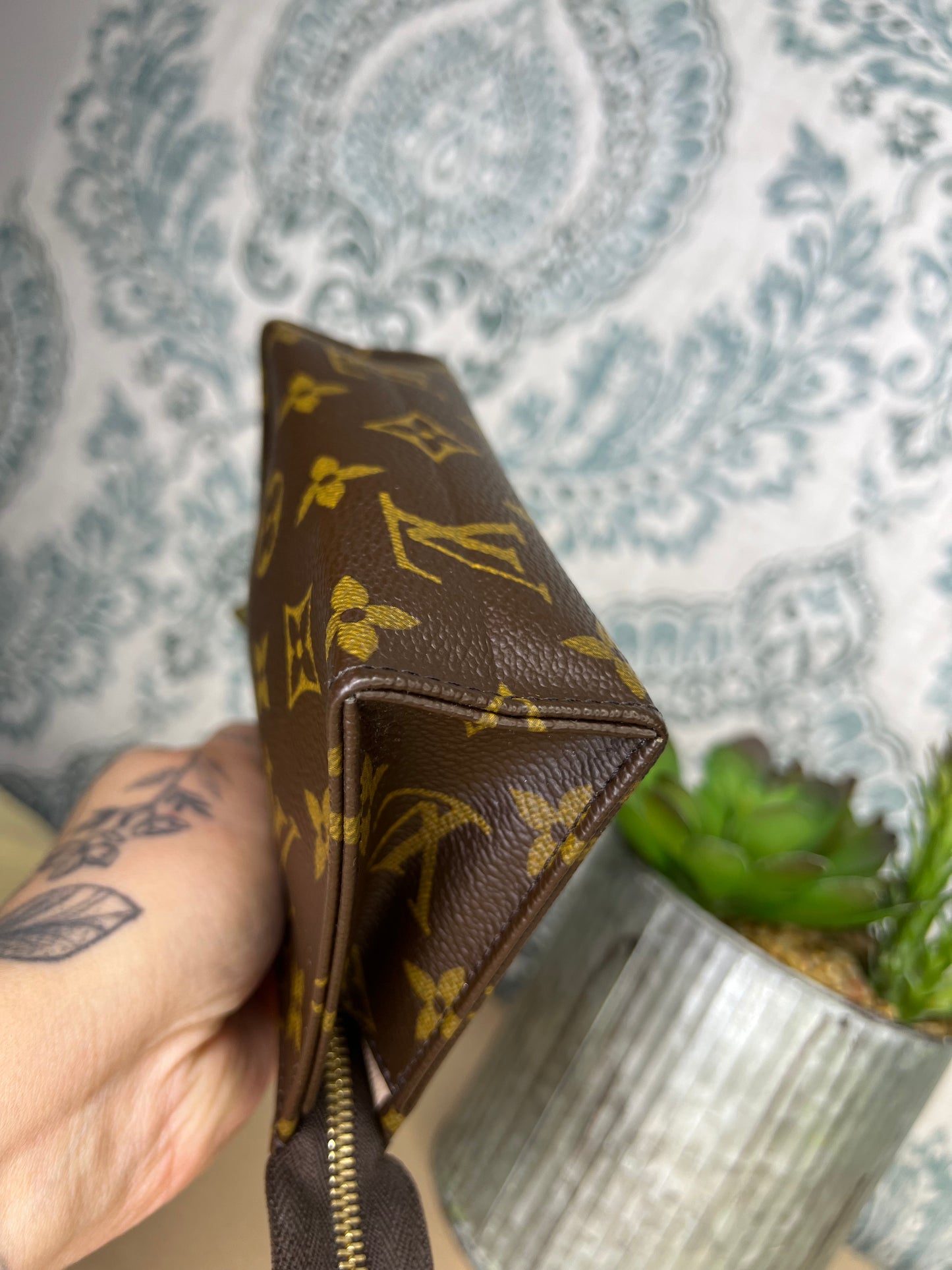 Louis Vuitton Toiletry 15
