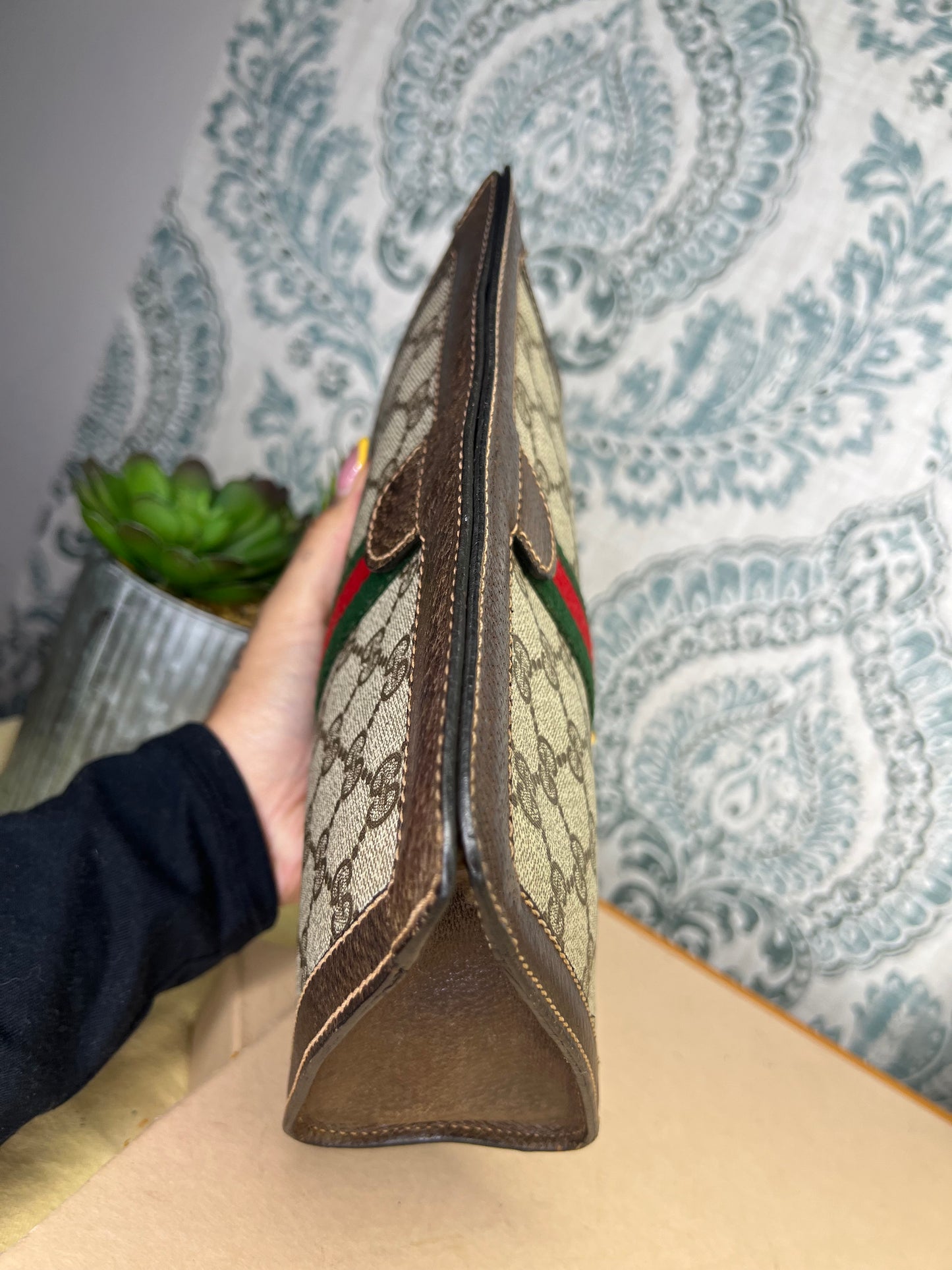 GG Supreme Brown Sherry Line Clutch