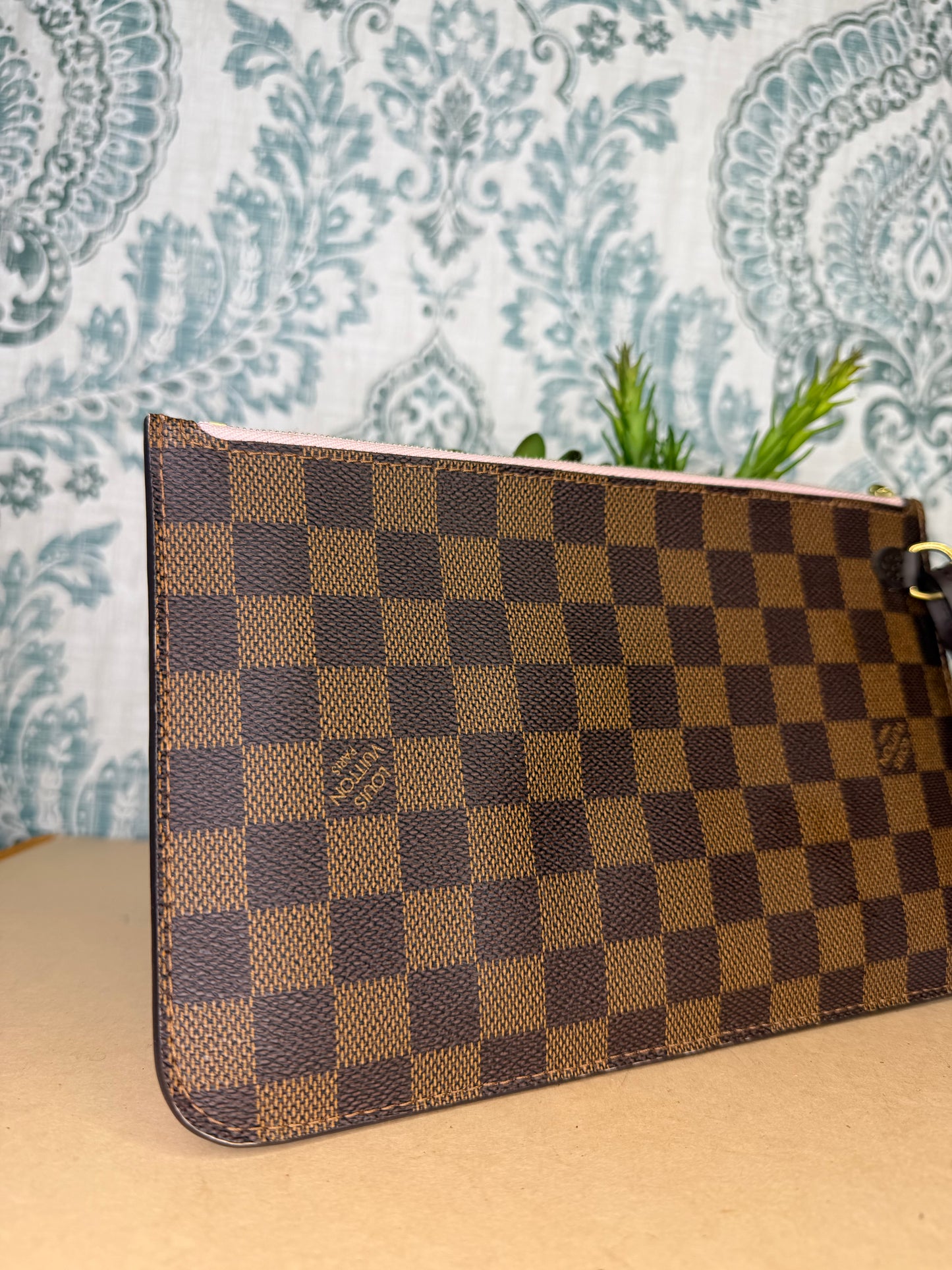 Louis Vuitton Neverfull Pouch Damier Ebene