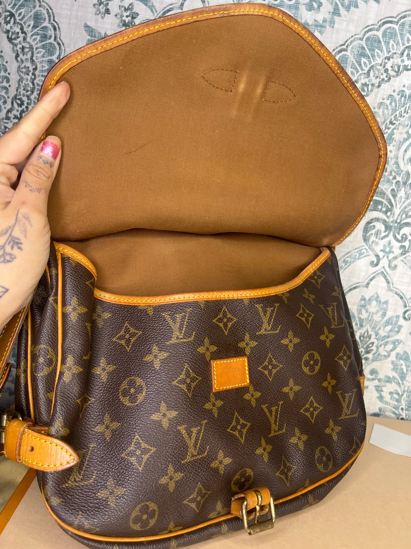 Louis Vuitton Saumur 30