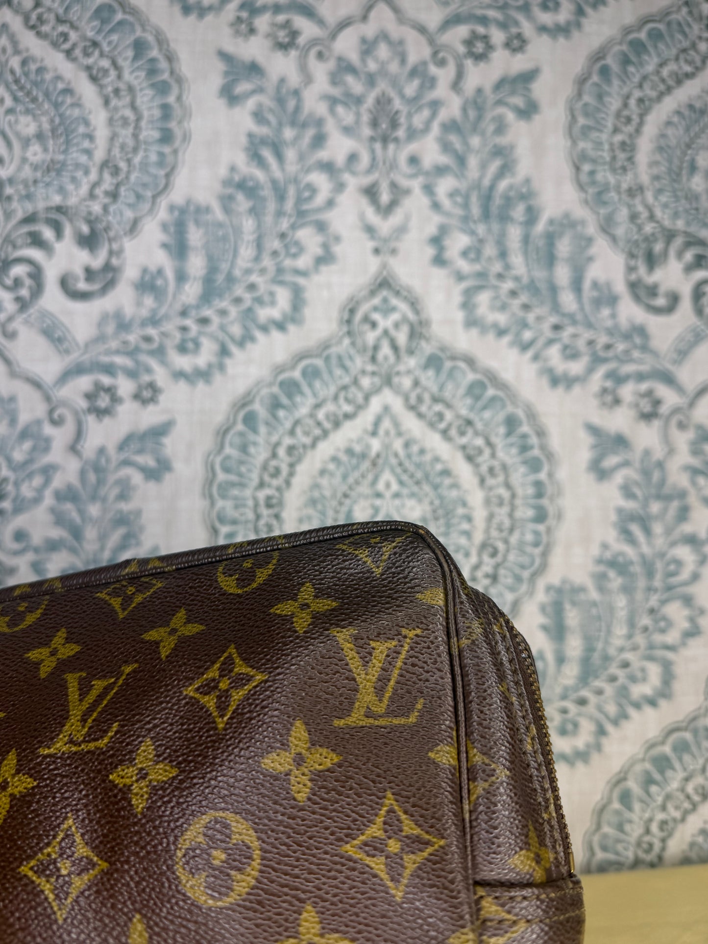 Louis Vuitton Trousse 28