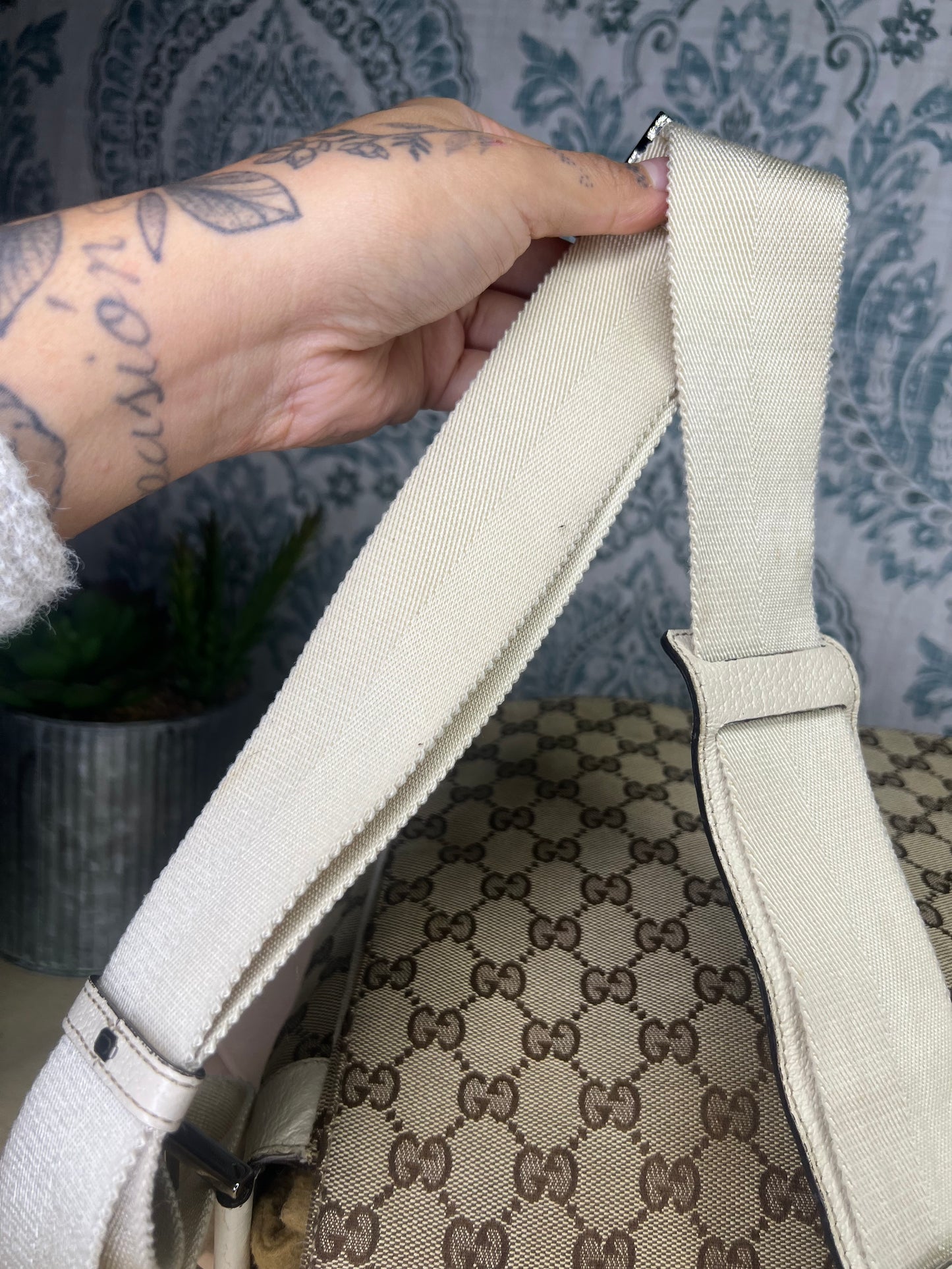 Gucci Messenger Bag