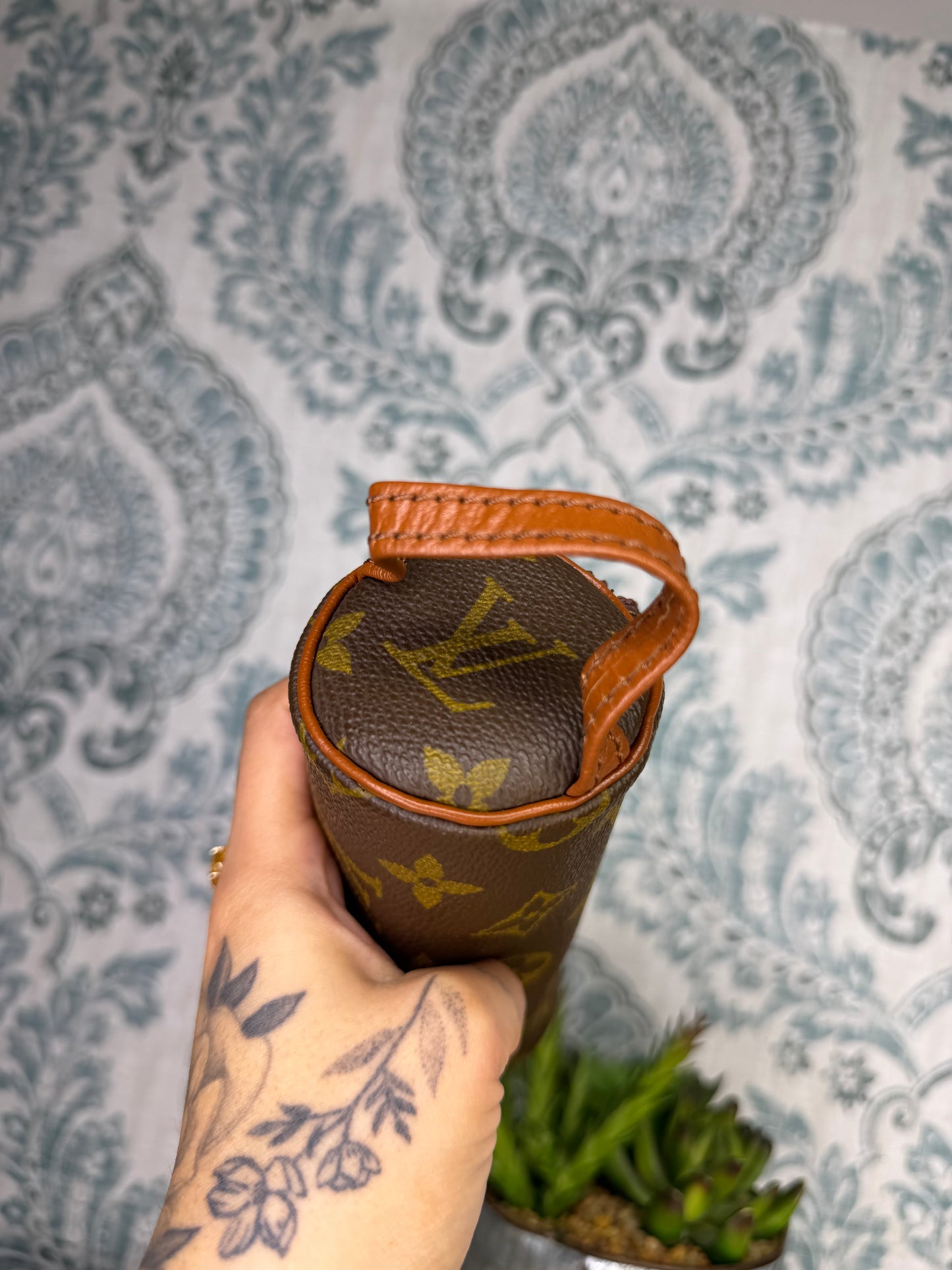Louis Vuitton Trousse Ronde