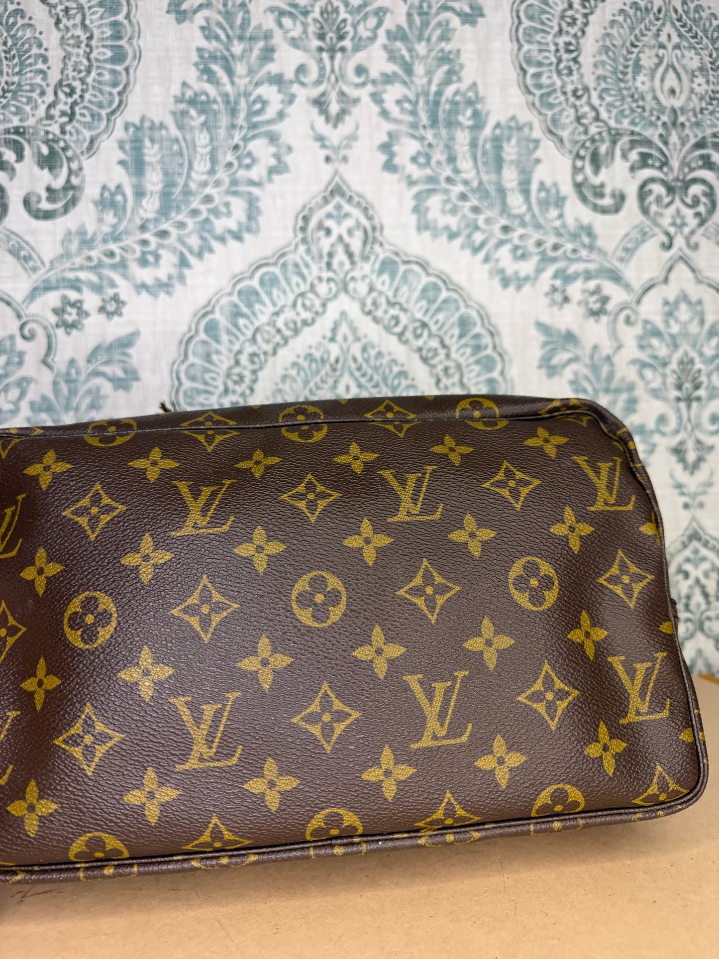 Louis Vuitton Trousse 28