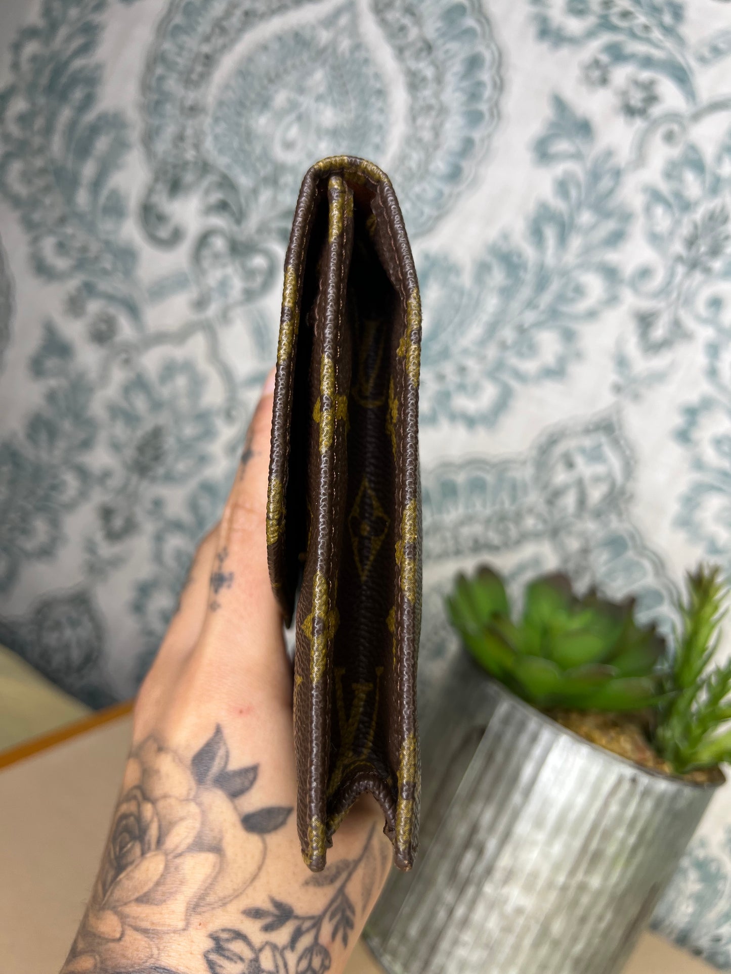 Louis Vuitton Rabat 20 Clutch