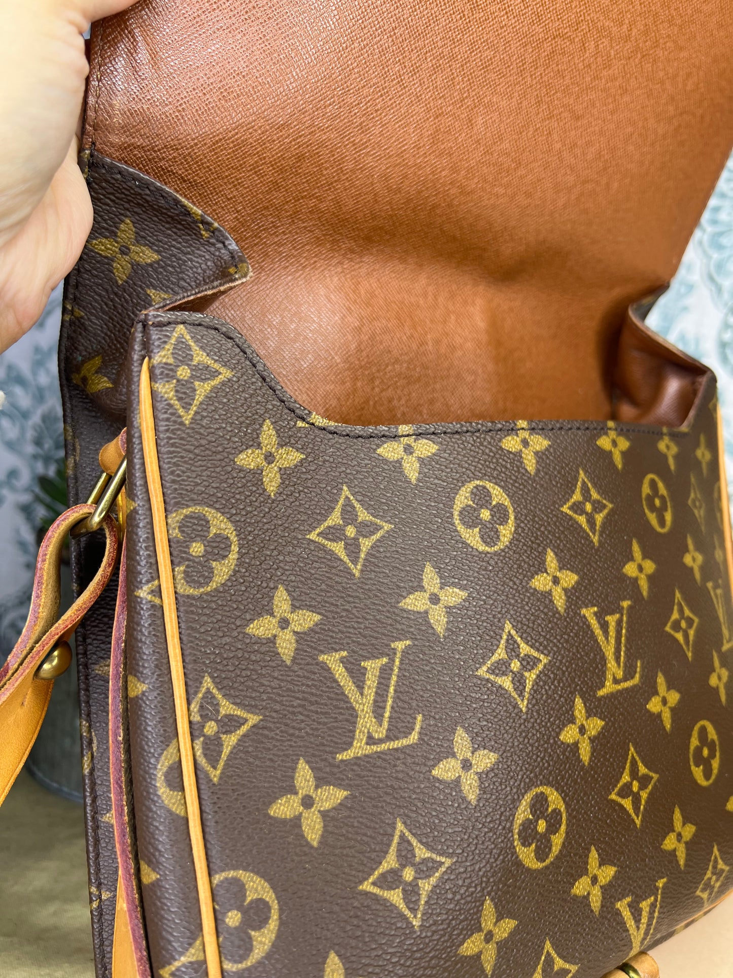 Louis Vuitton Cartouchiere GM