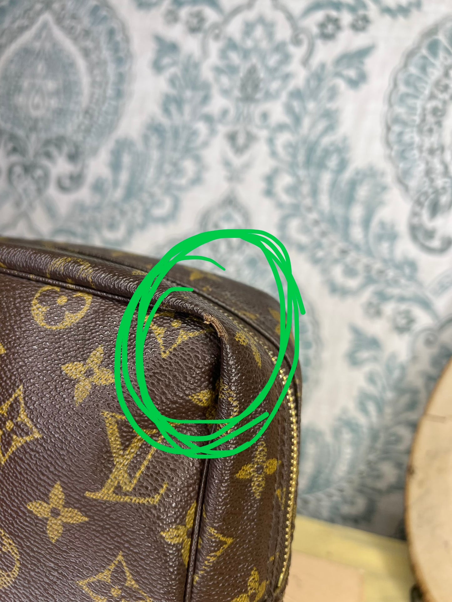 Louis Vuitton Trousse 28