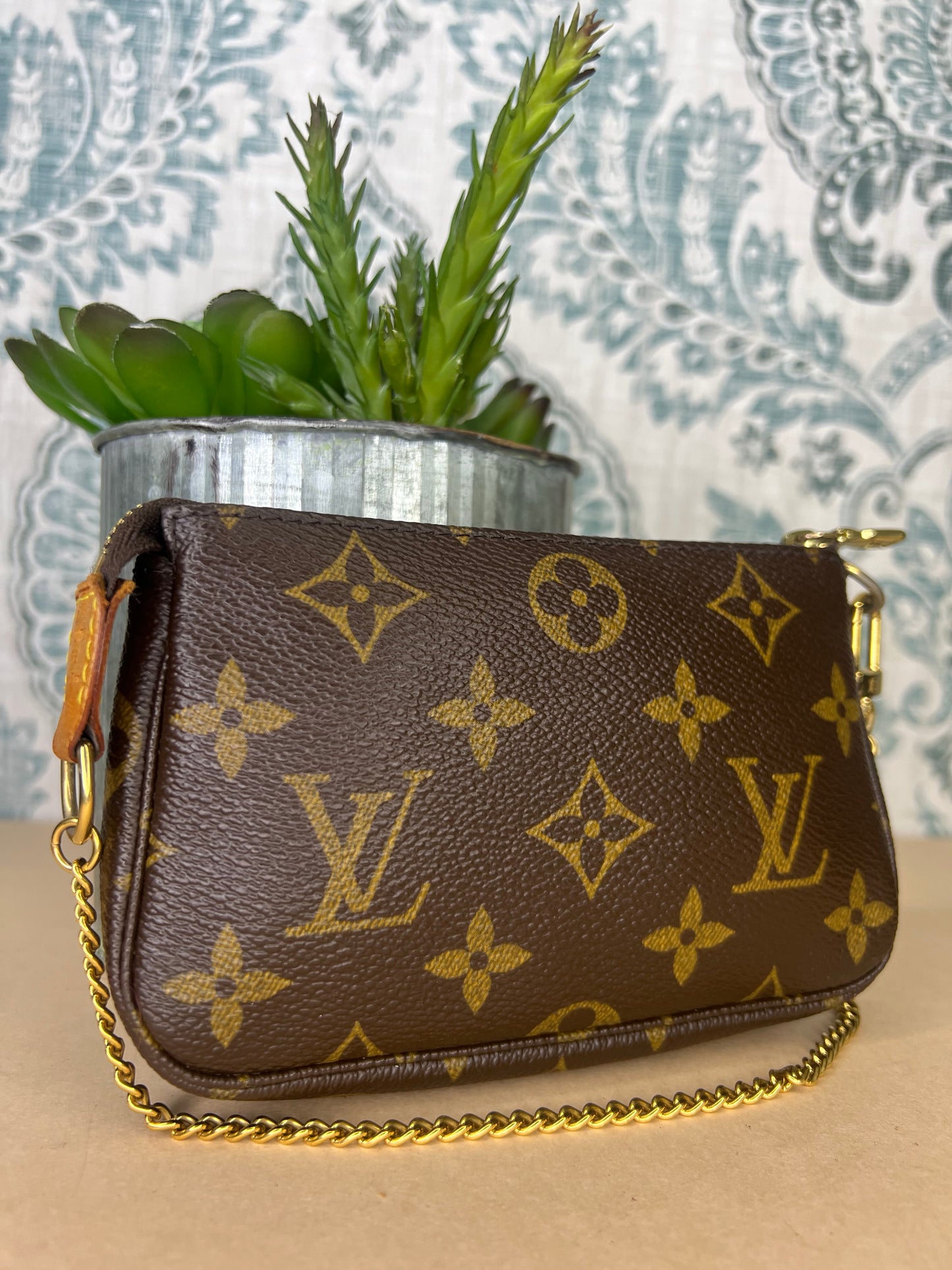 Louis Vuitton Mini Pochette