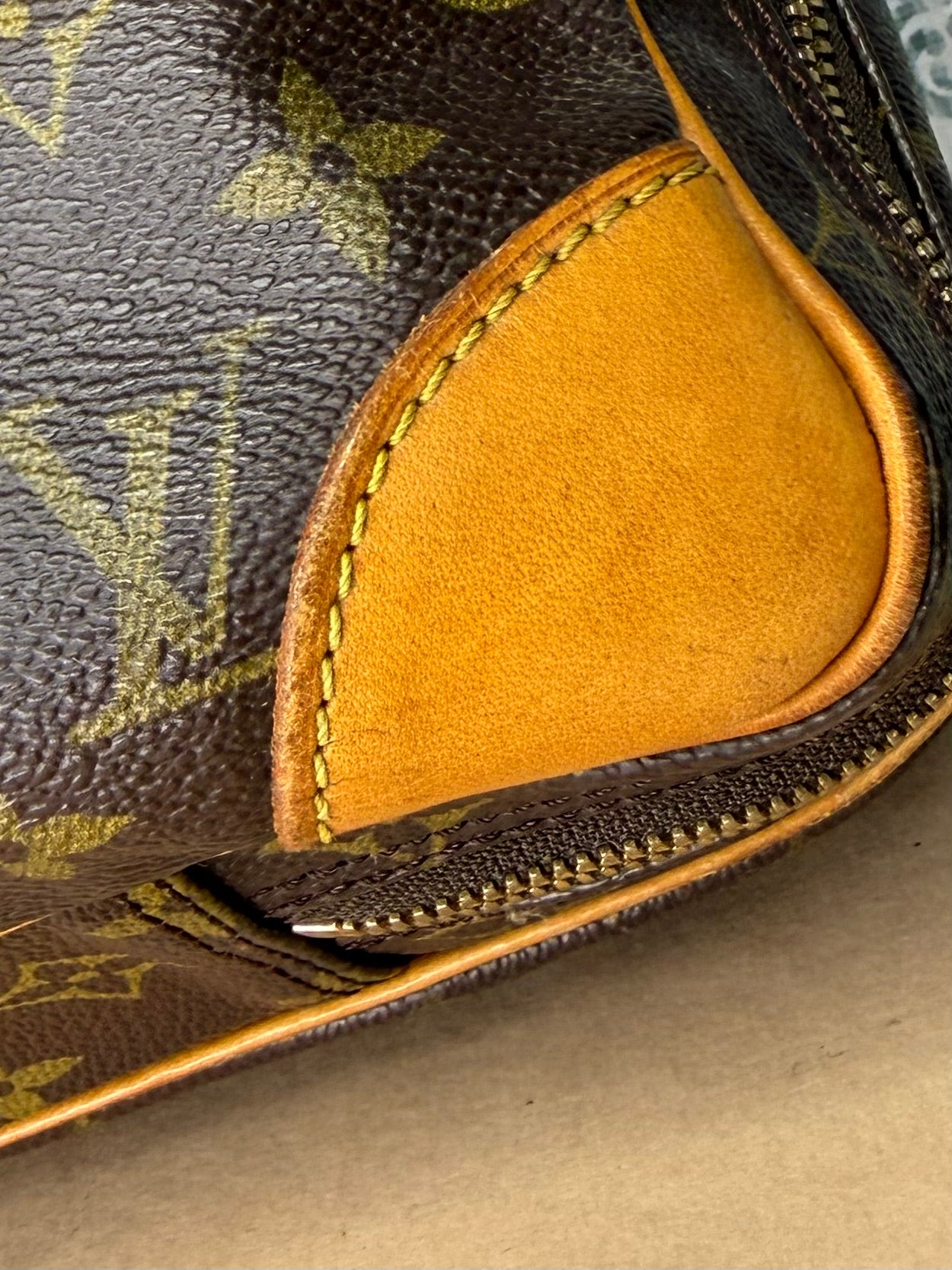 Louis Vuitton Porte Documents Voyage GM