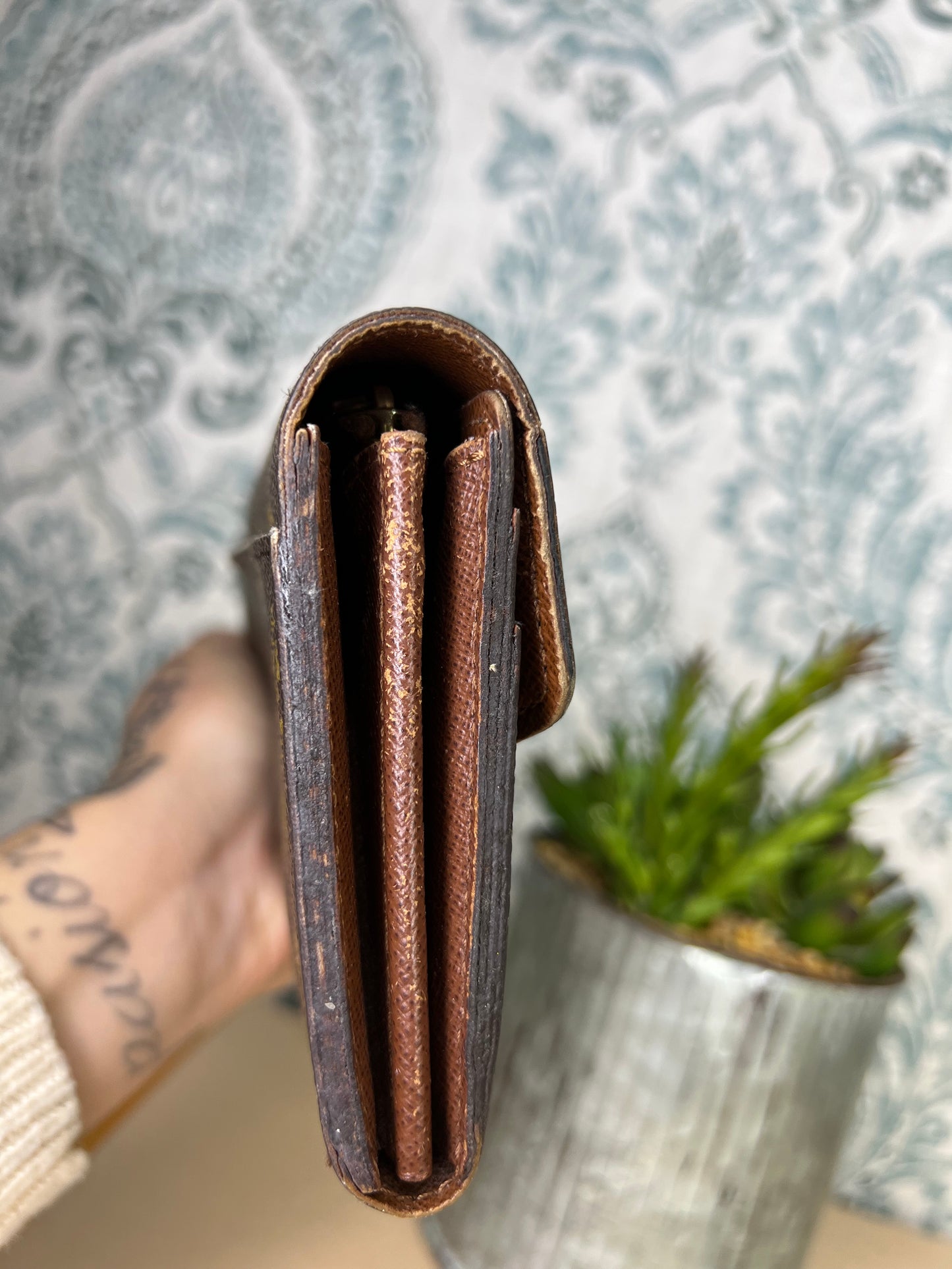 Louis Vuitton Monogram Sarah Wallet NM
