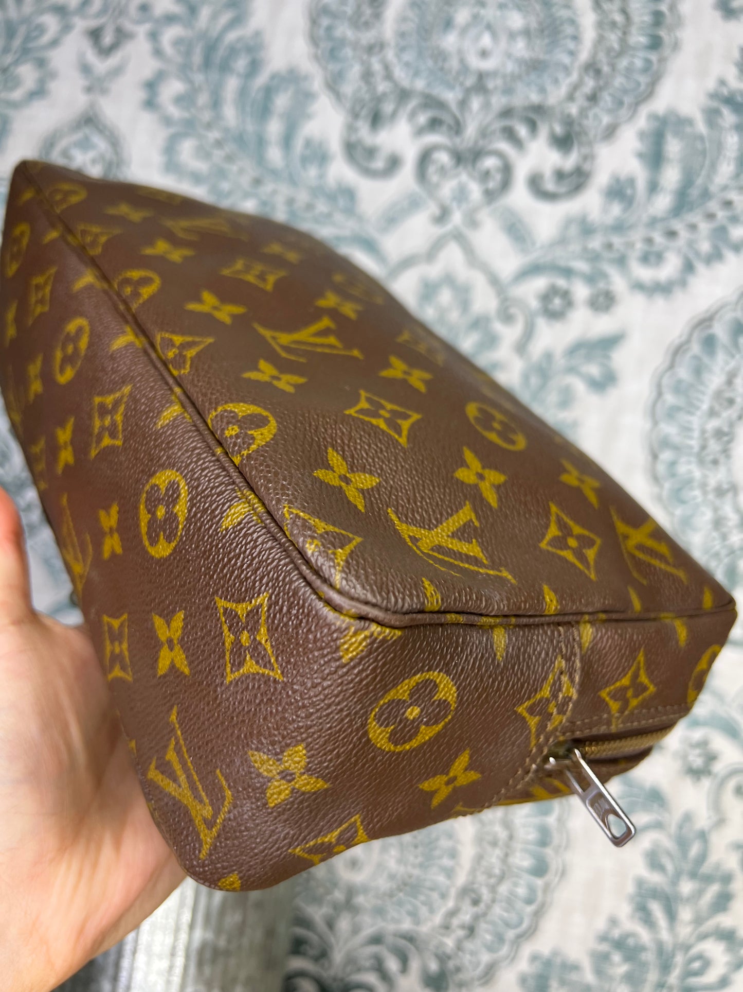 Louis Vuitton Trousse 28