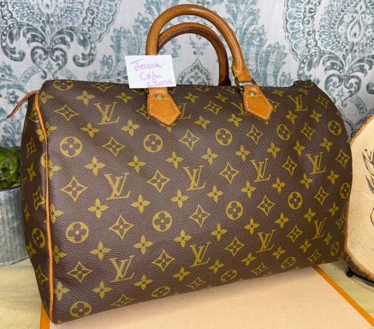 Louis Vuitton Speedy 35