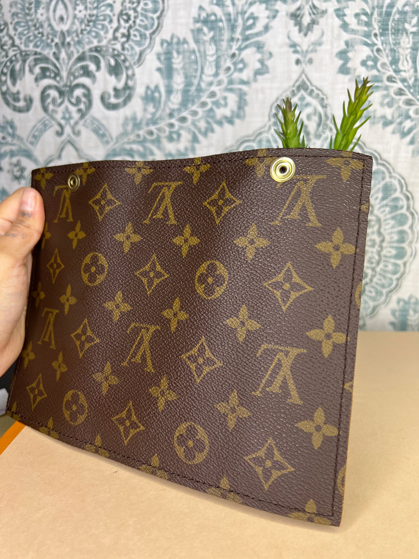 Louis Vuitton Randonnee Pouch I9