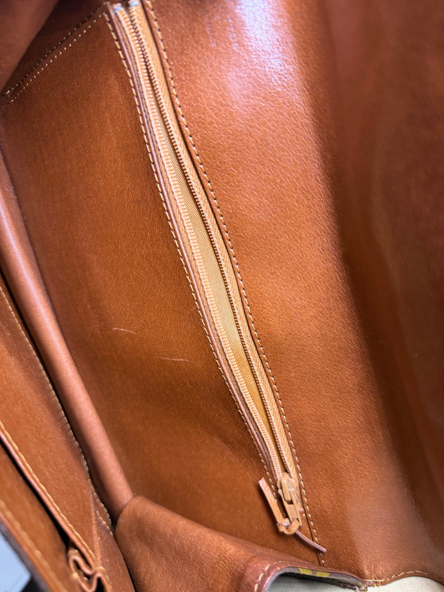 Louis Vuitton Pochette Dame PM Clutch