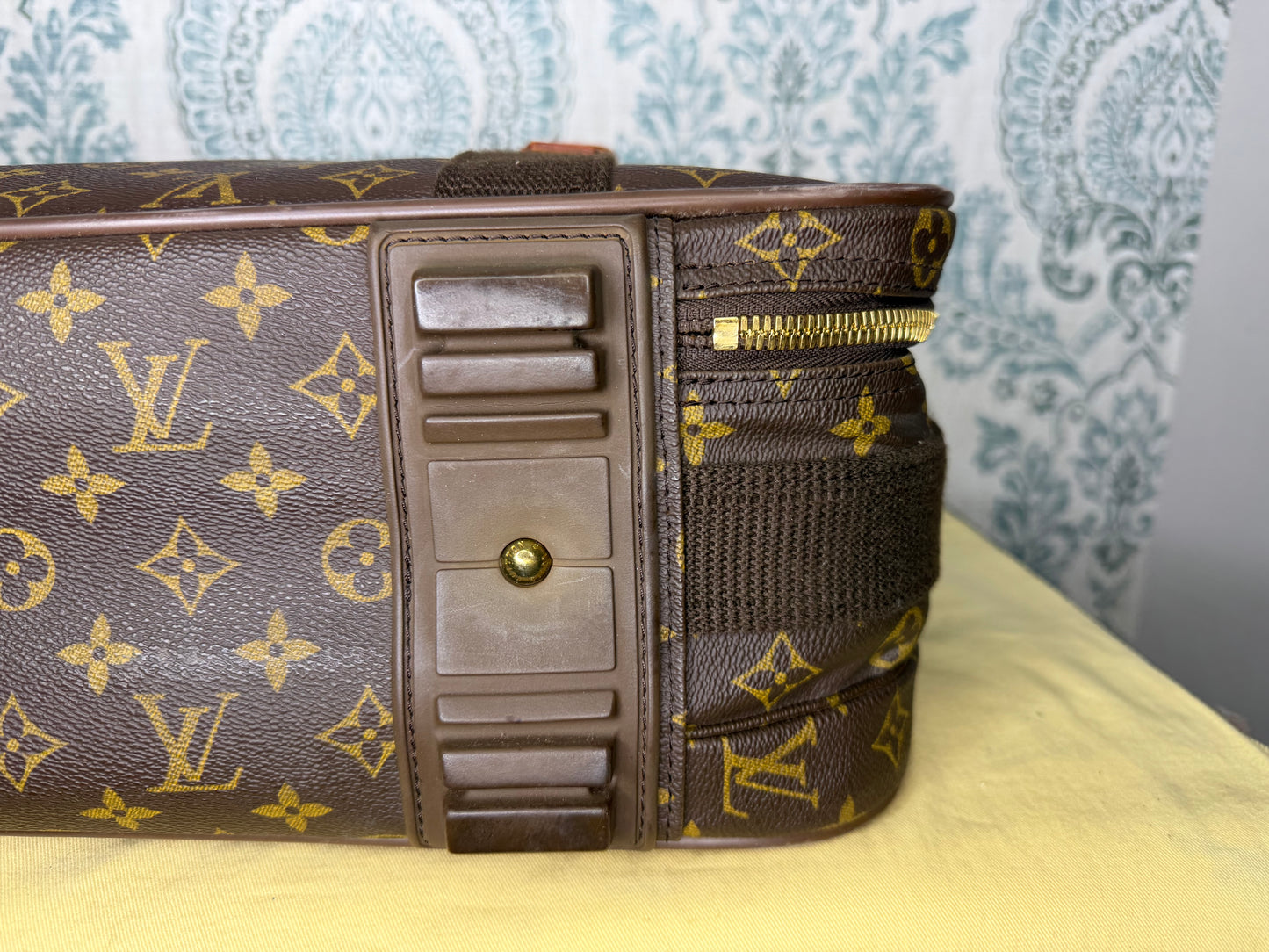 Louis Vuitton Satellite 53 Suit Case
