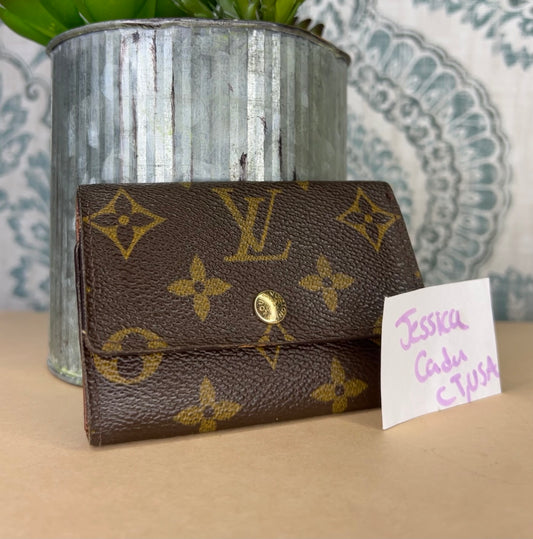 Louis Vuitton 6 Key Holder
