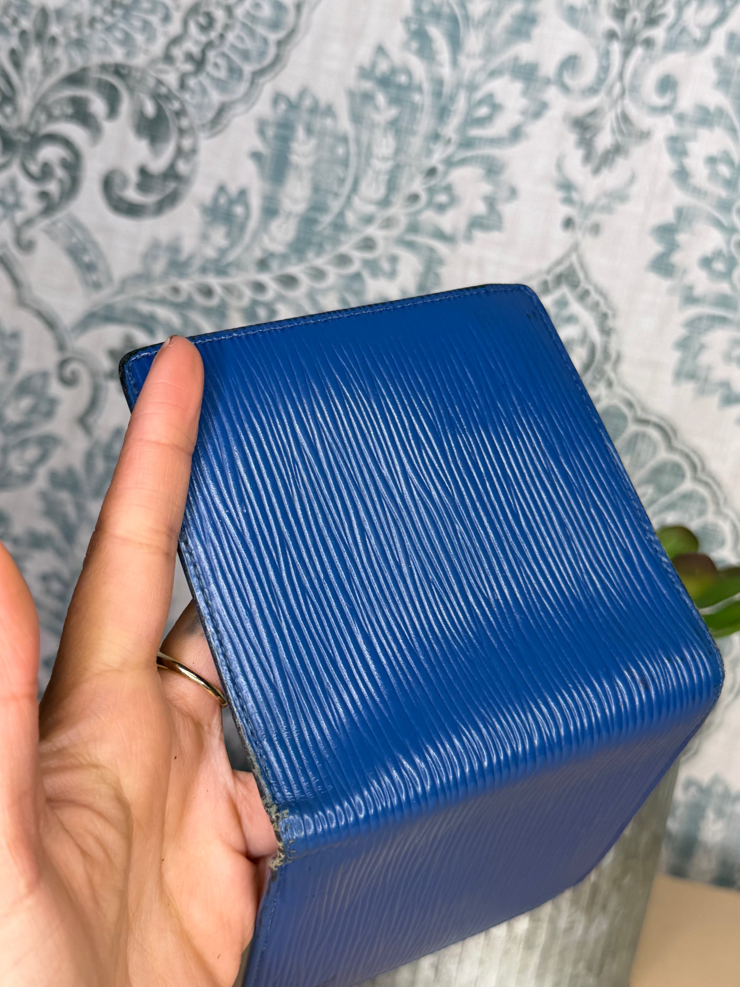 Louis Vuitton Epi Bifold Blue