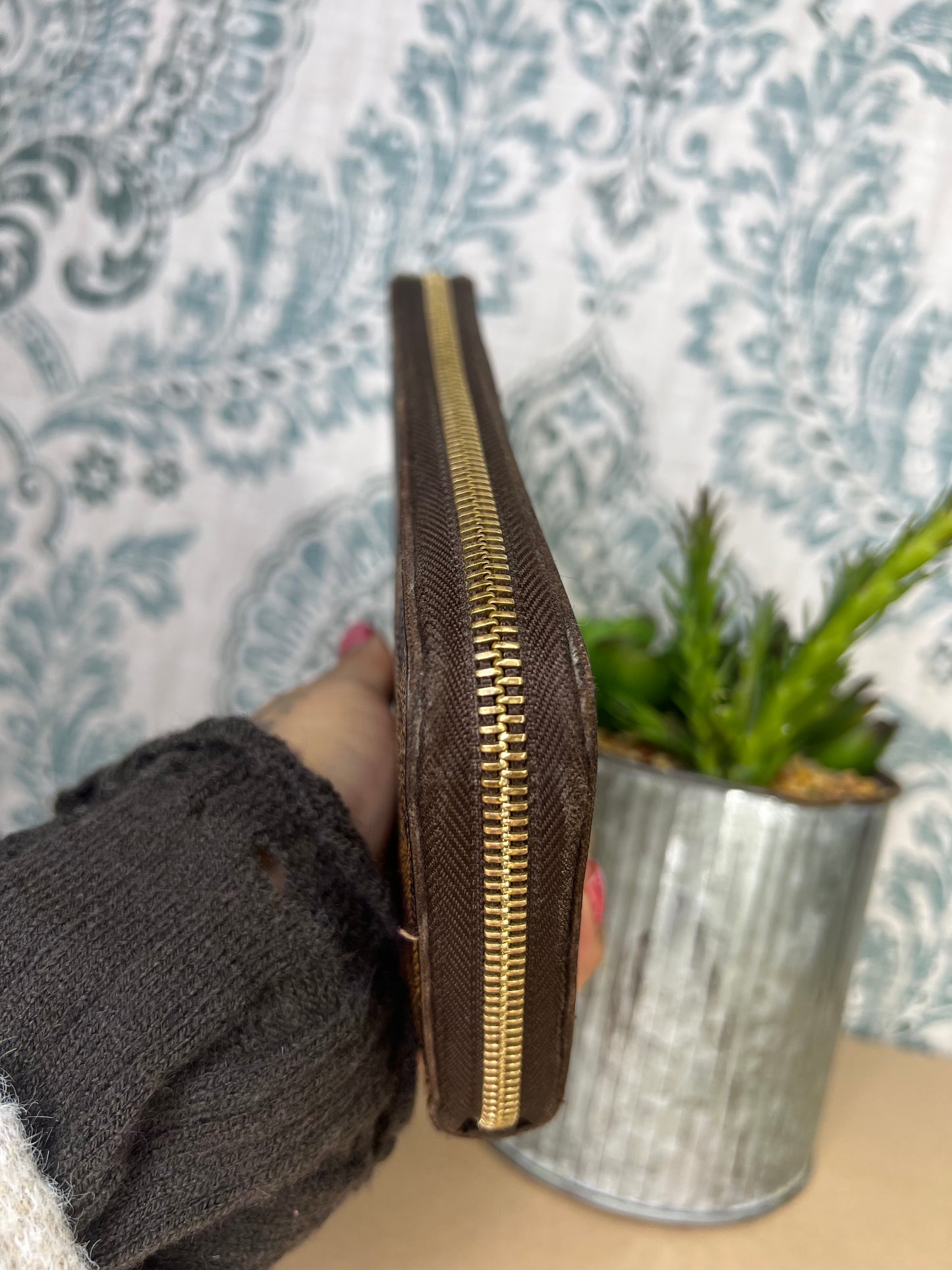 Louis Vuitton Damier Ebene Zippy Wallet