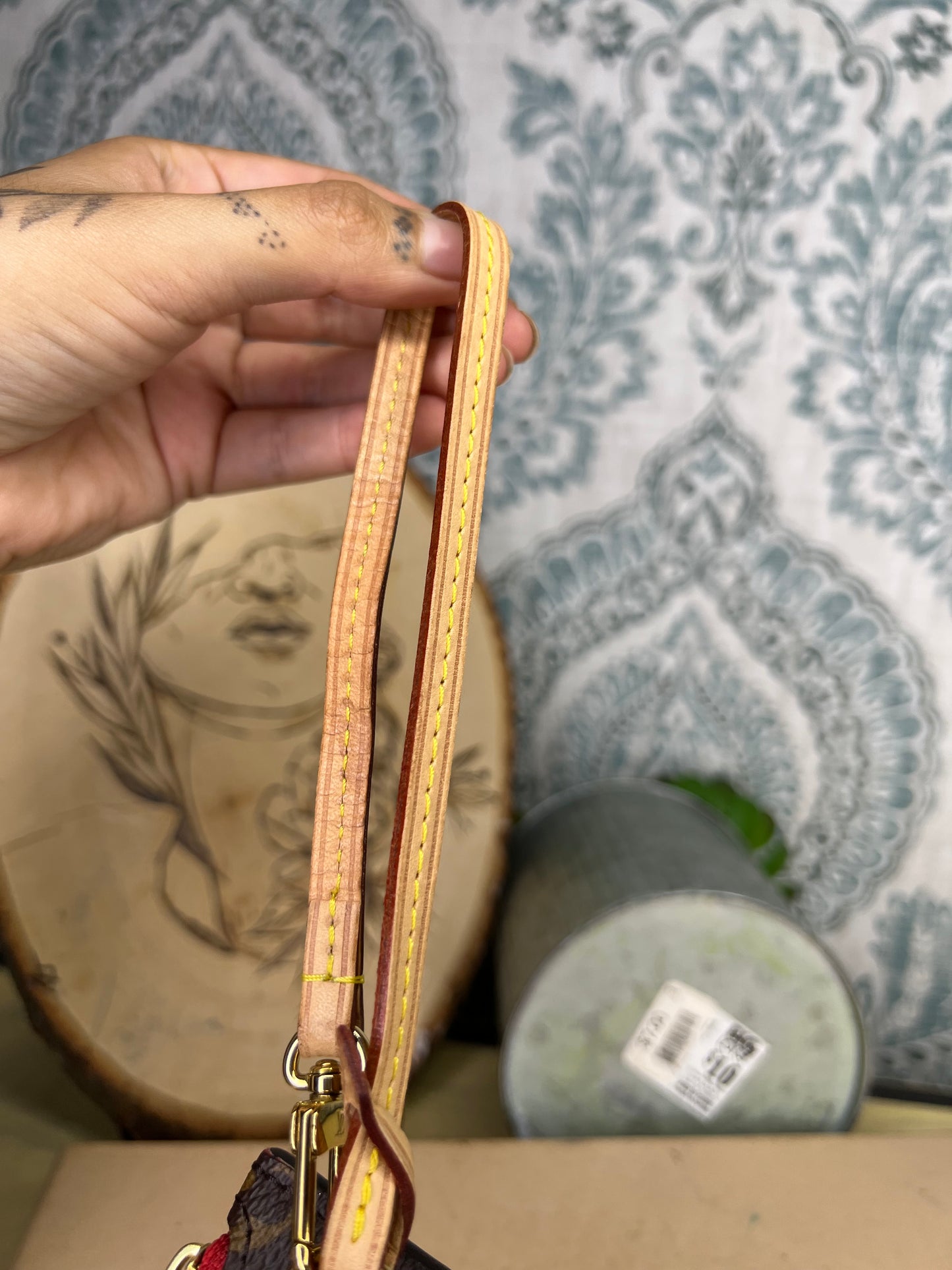 Neverfull Pouch Cherry Red