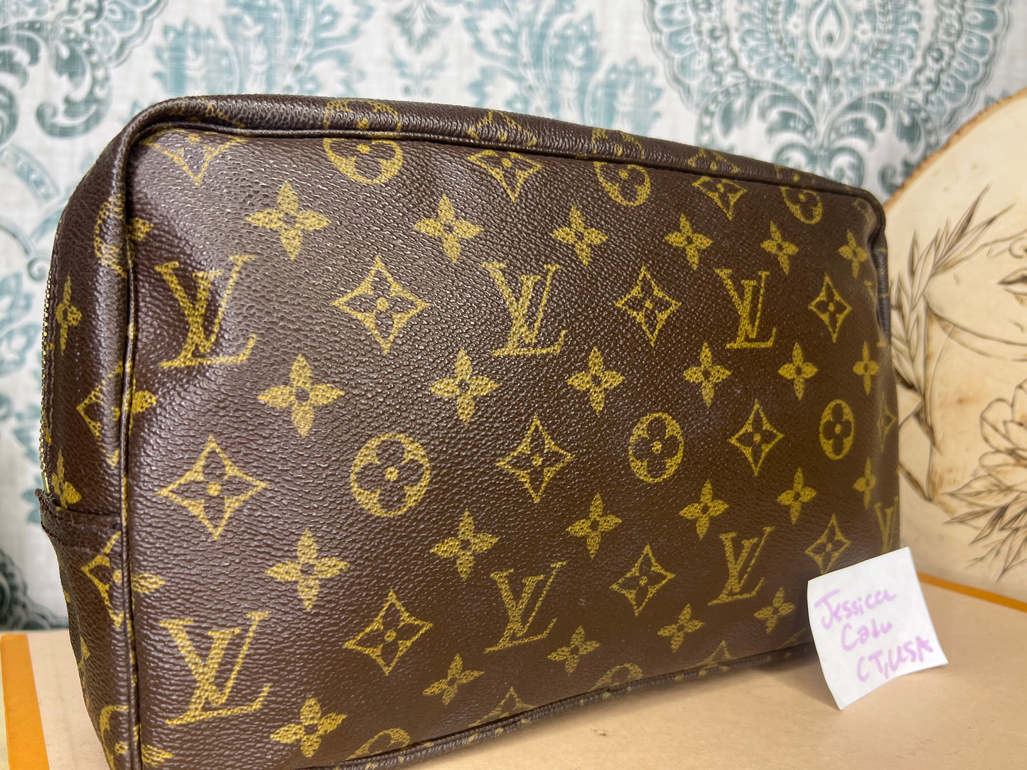 Louis Vuitton Trousse 28