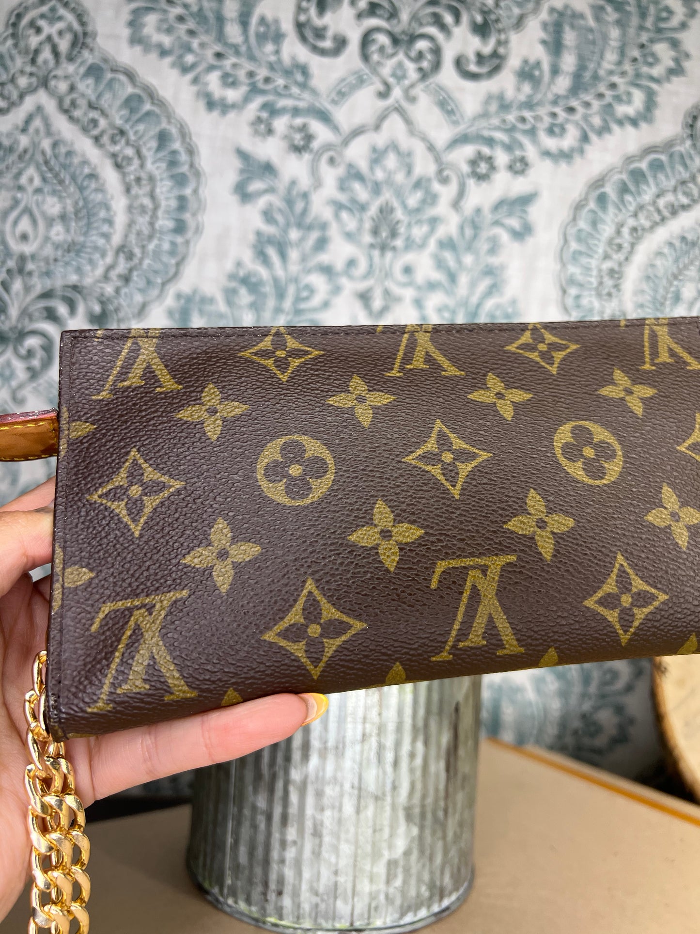 Louis Vuitton Bucket GM Pouch