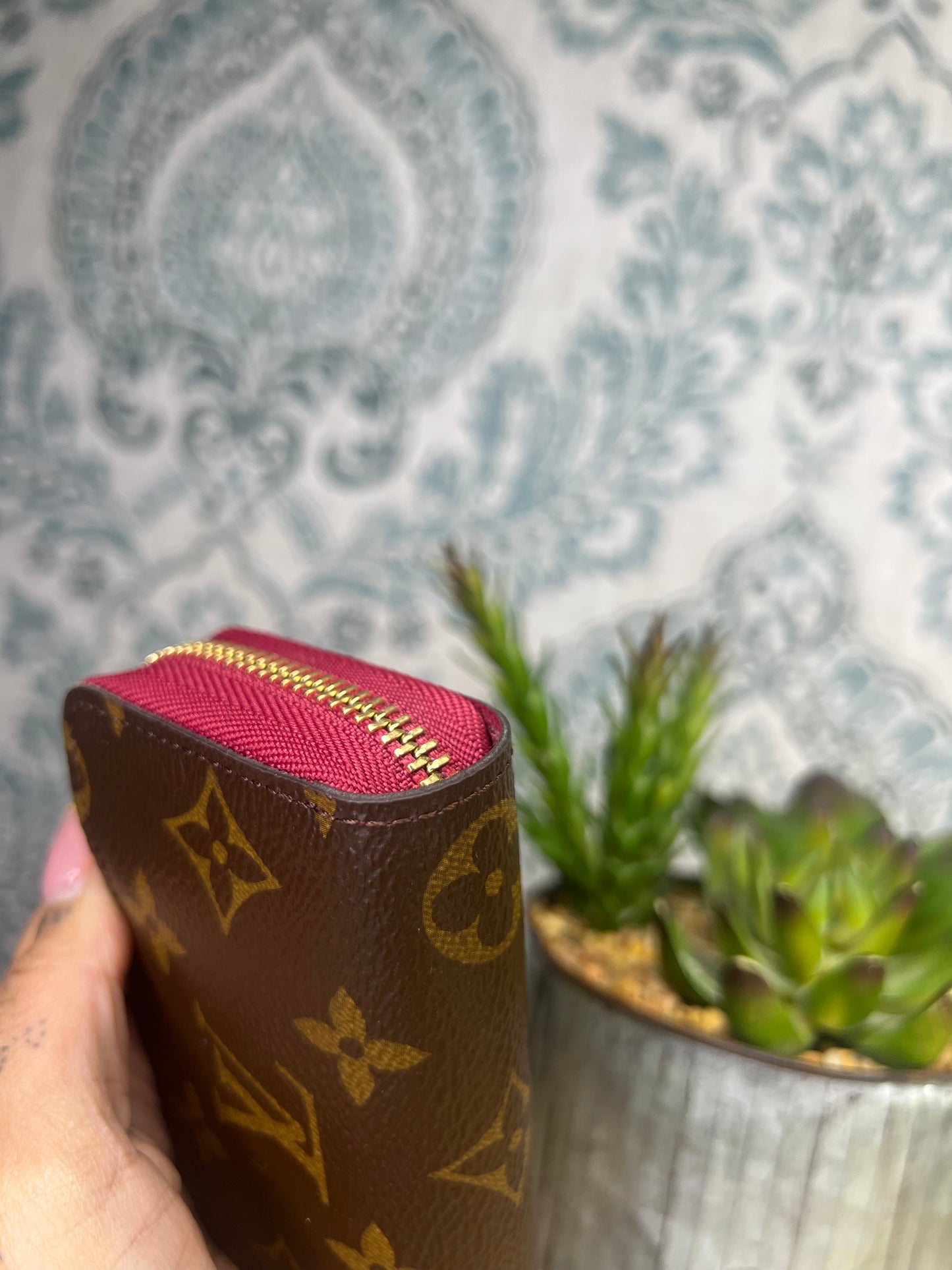 Louis Vuitton Zippy Multicartes Fuschia