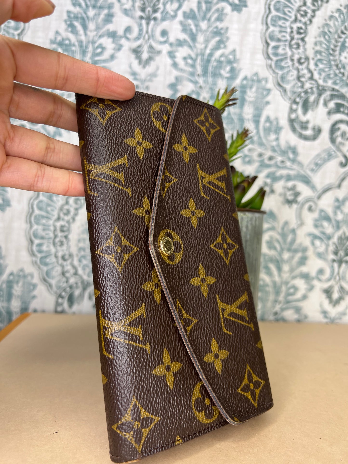 Louis Vuitton Monogram Sarah Wallet NM