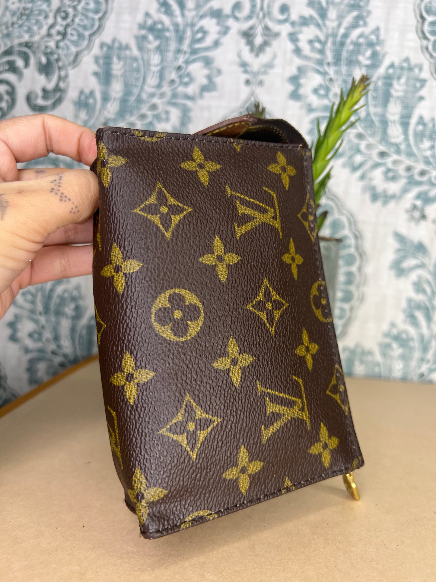 Louis Vuitton Toiletry 15