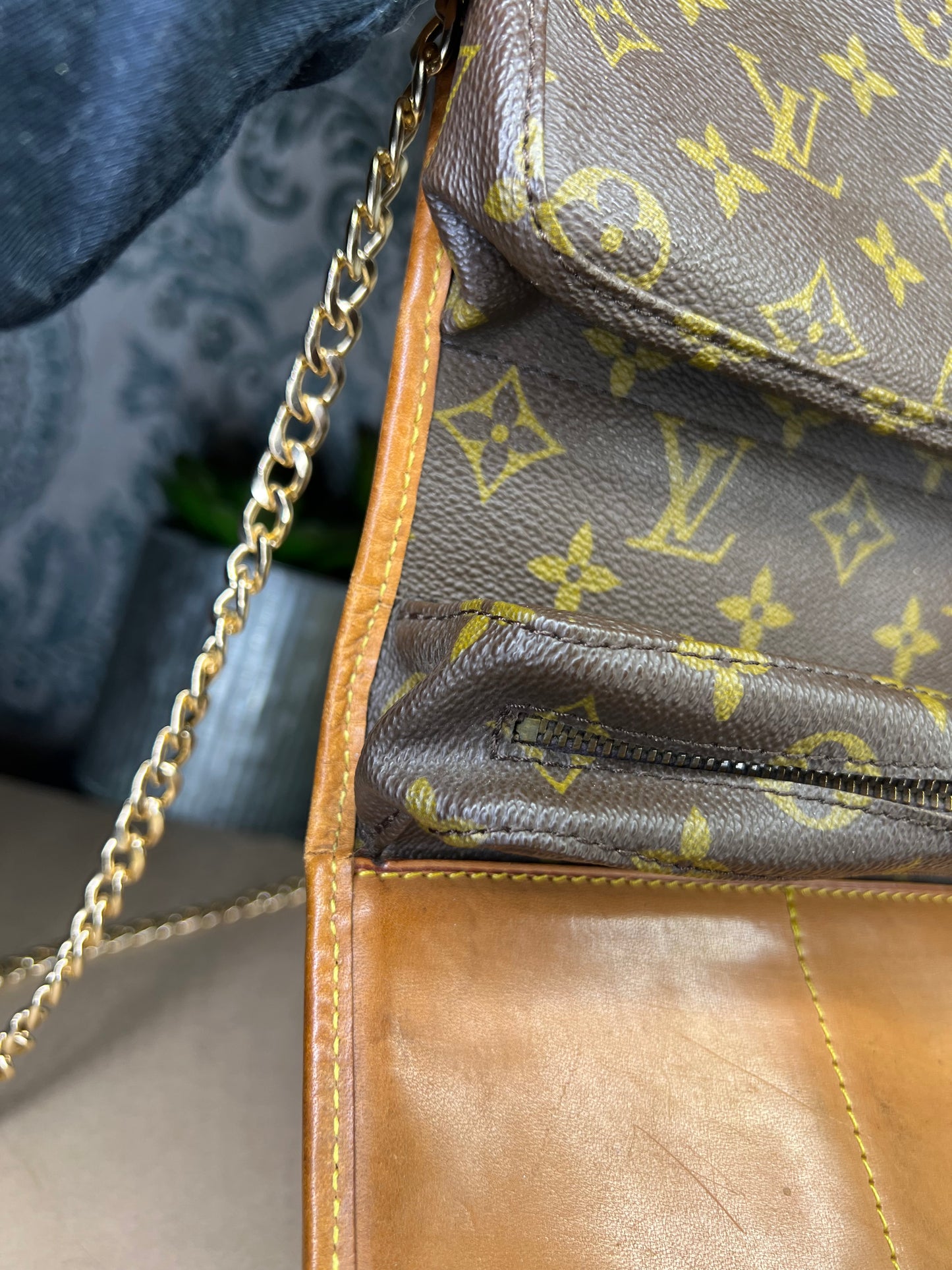 Monogram Portable Serviette

Desktop Organizer