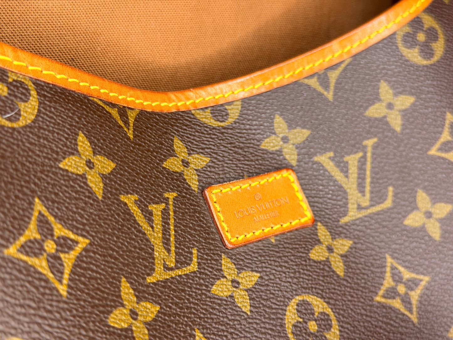 Louis Vuitton Saumur 35