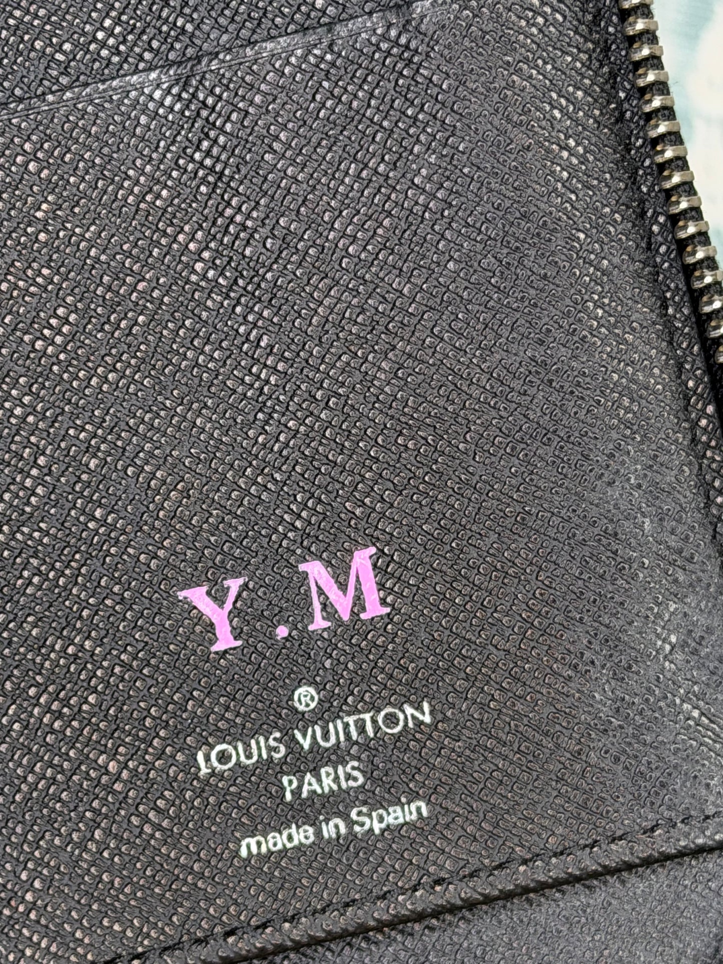 Louis Vuitton Zippy Vertical Wallet