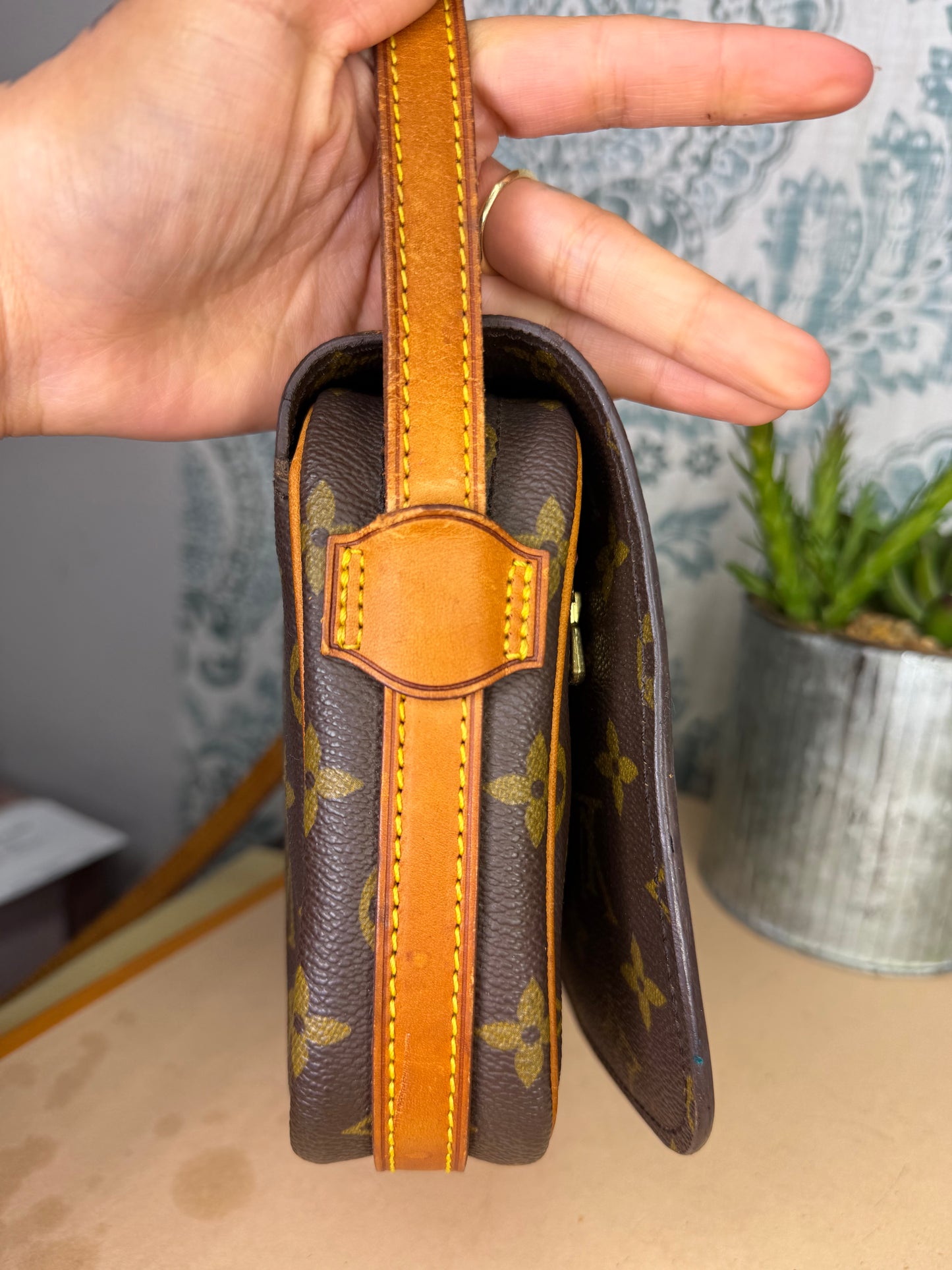 Louis Vuitton Saint Germain 24