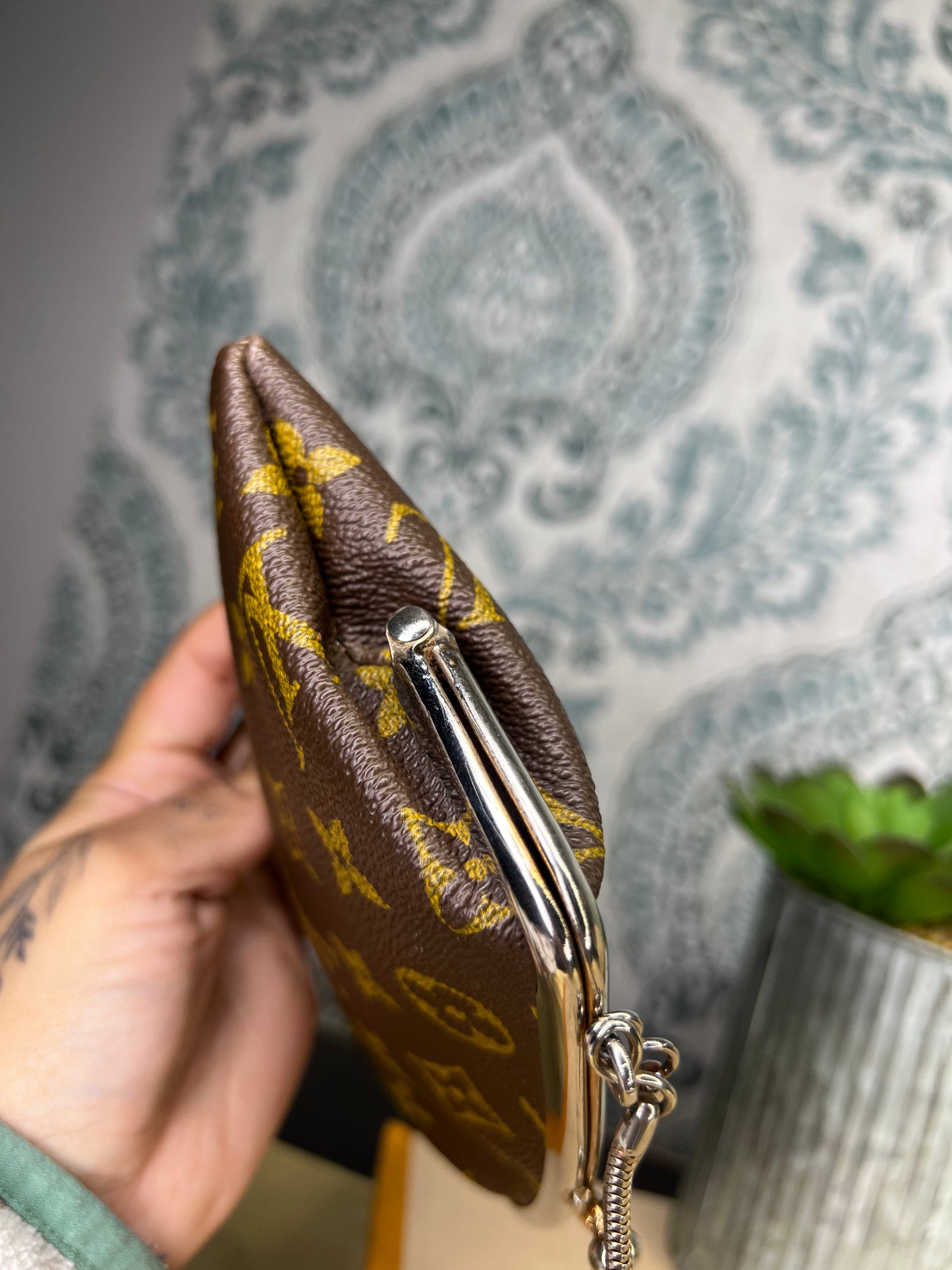 Louis Vuitton French Company Kisslock Pouch