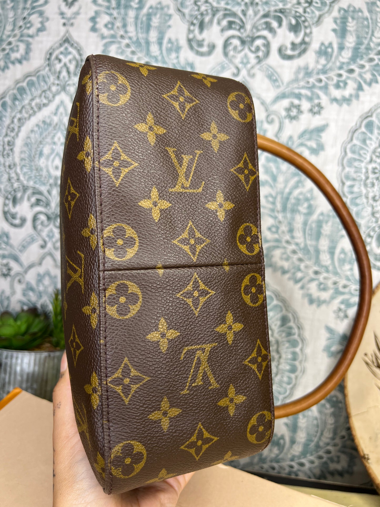 Louis Vuitton Looping MM