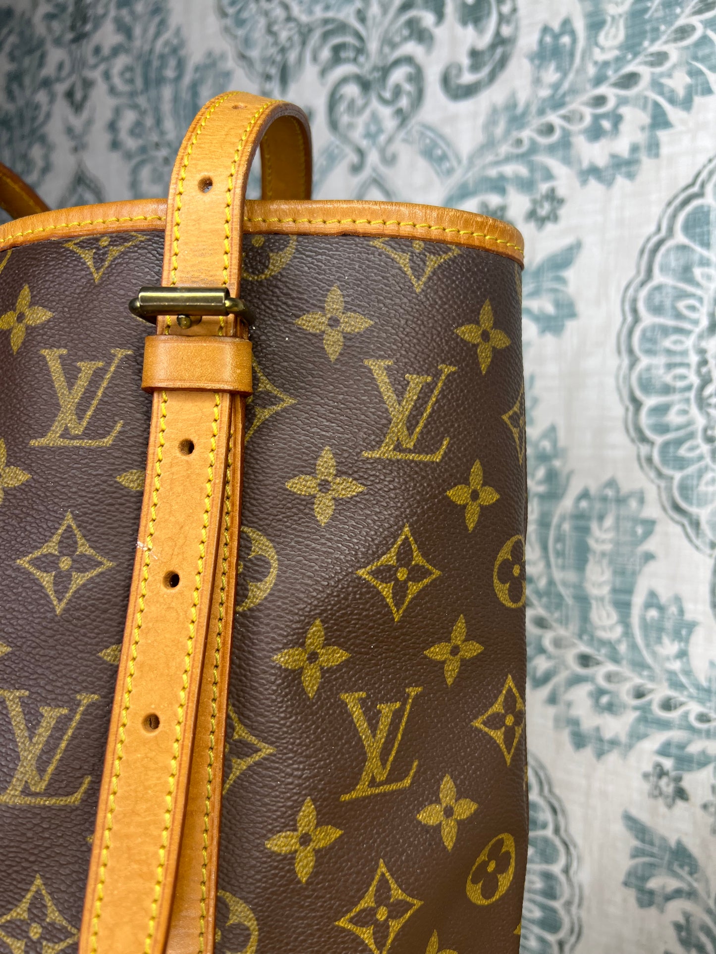 Louis Vuitton Bucket GM