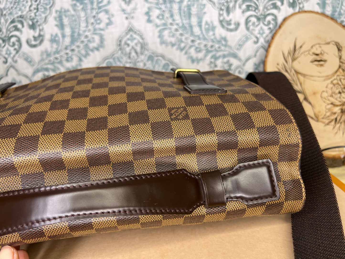 Louis Vuitton Broadway Messenger