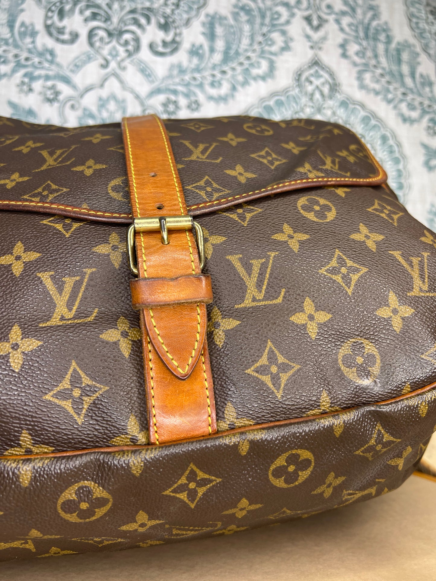 Louis Vuitton Saumur 35